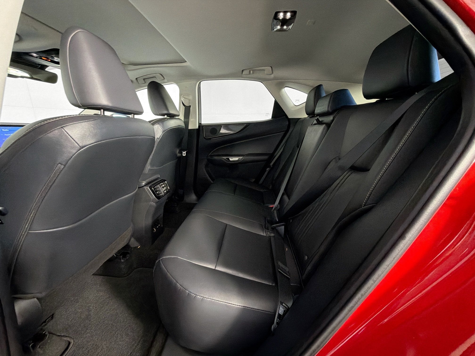 2025 Lexus NX 350 - Photo 12