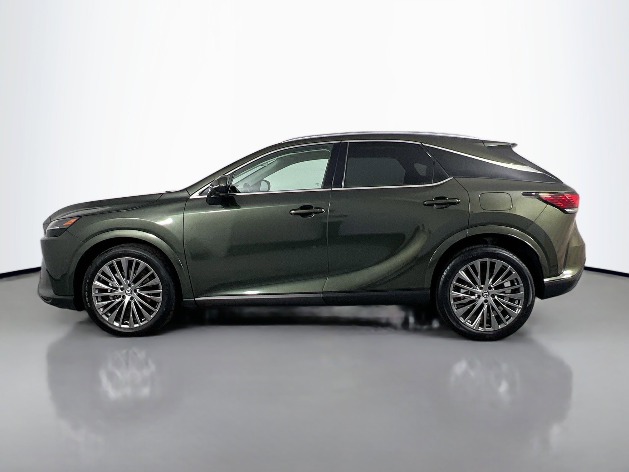 2024 Lexus RX 350h Luxury photo 2