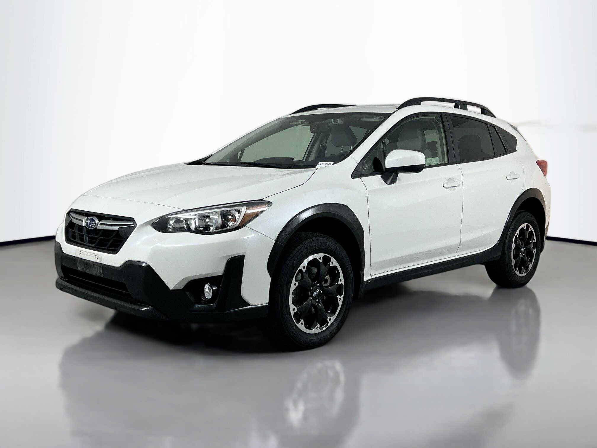 2023 Subaru Crosstrek Premium photo 2