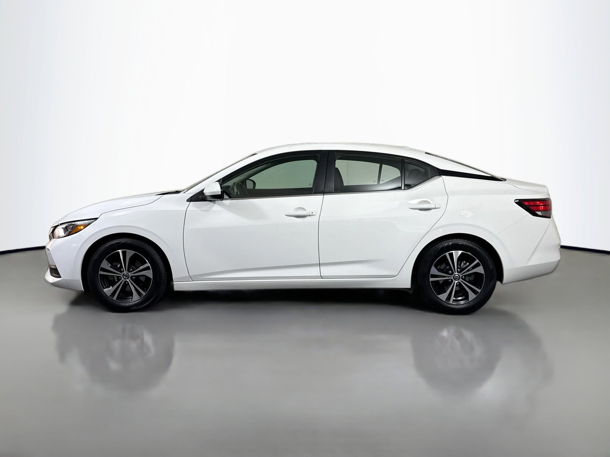 2022 Nissan Sentra SV photo 2