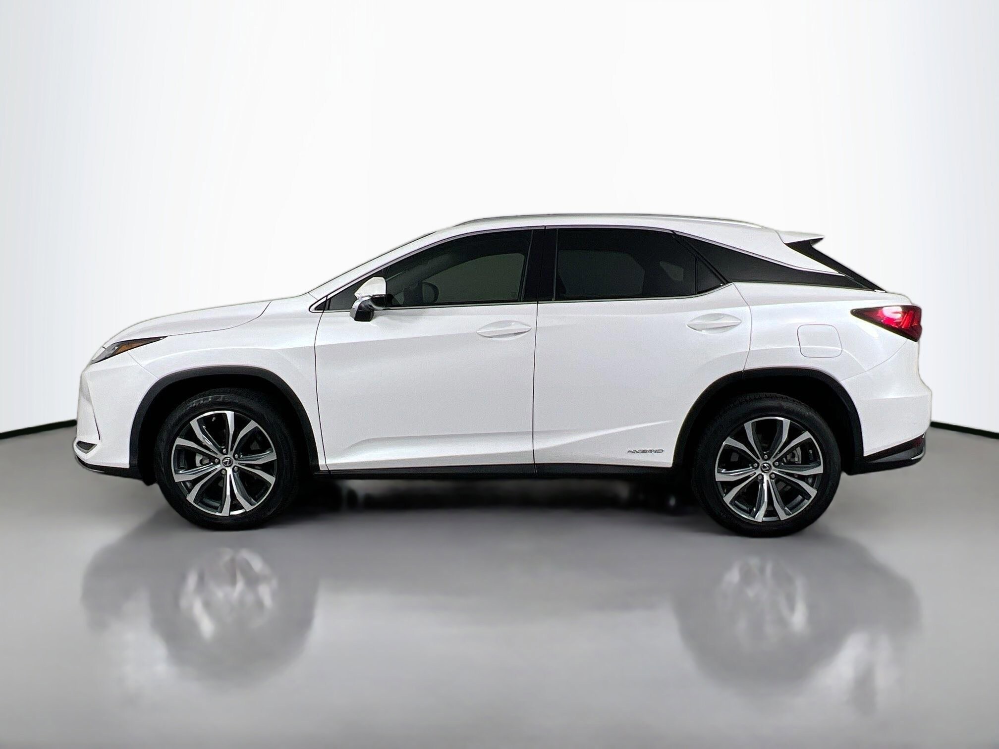 2022 Lexus RX 450h photo 2
