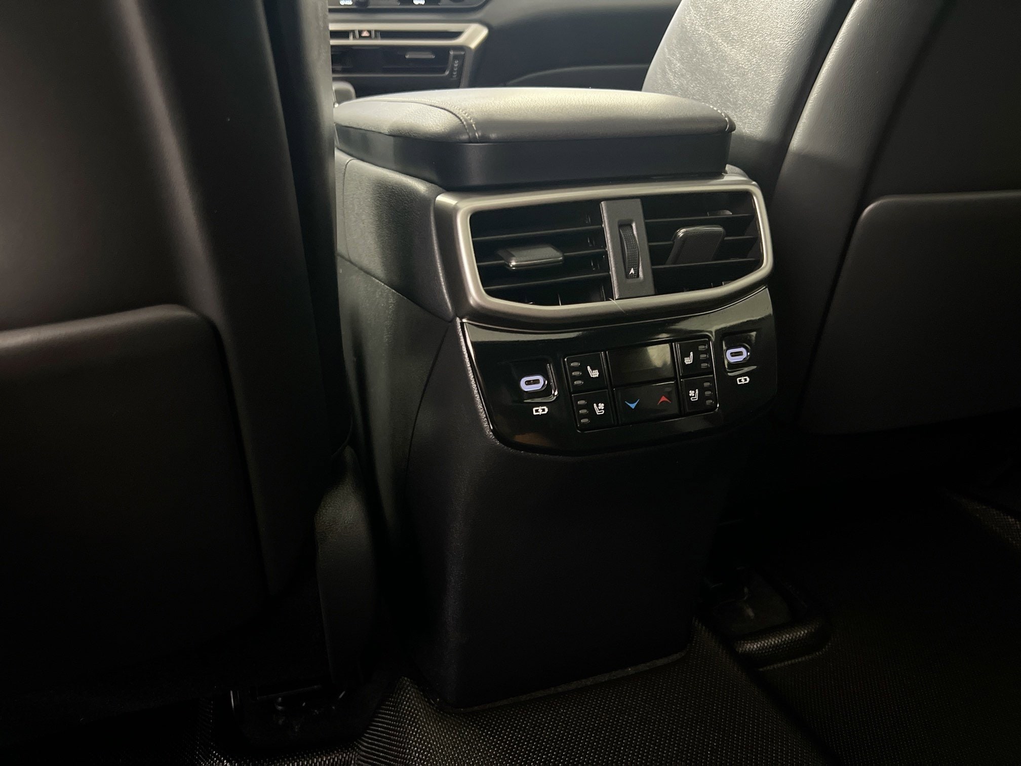 2025 Lexus RX 350 - Photo 26