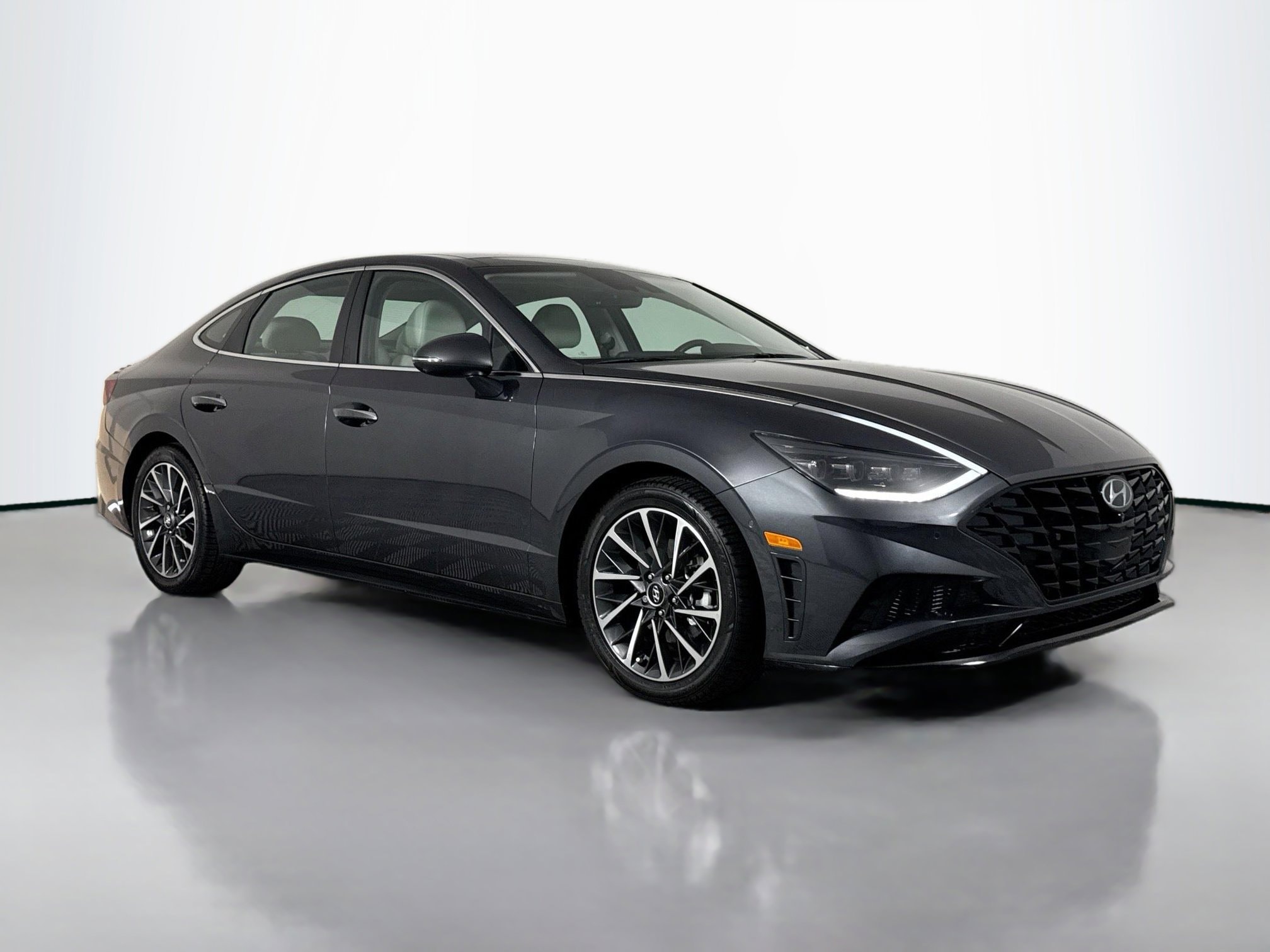 2020 Hyundai Sonata Limited 1.6T's photo