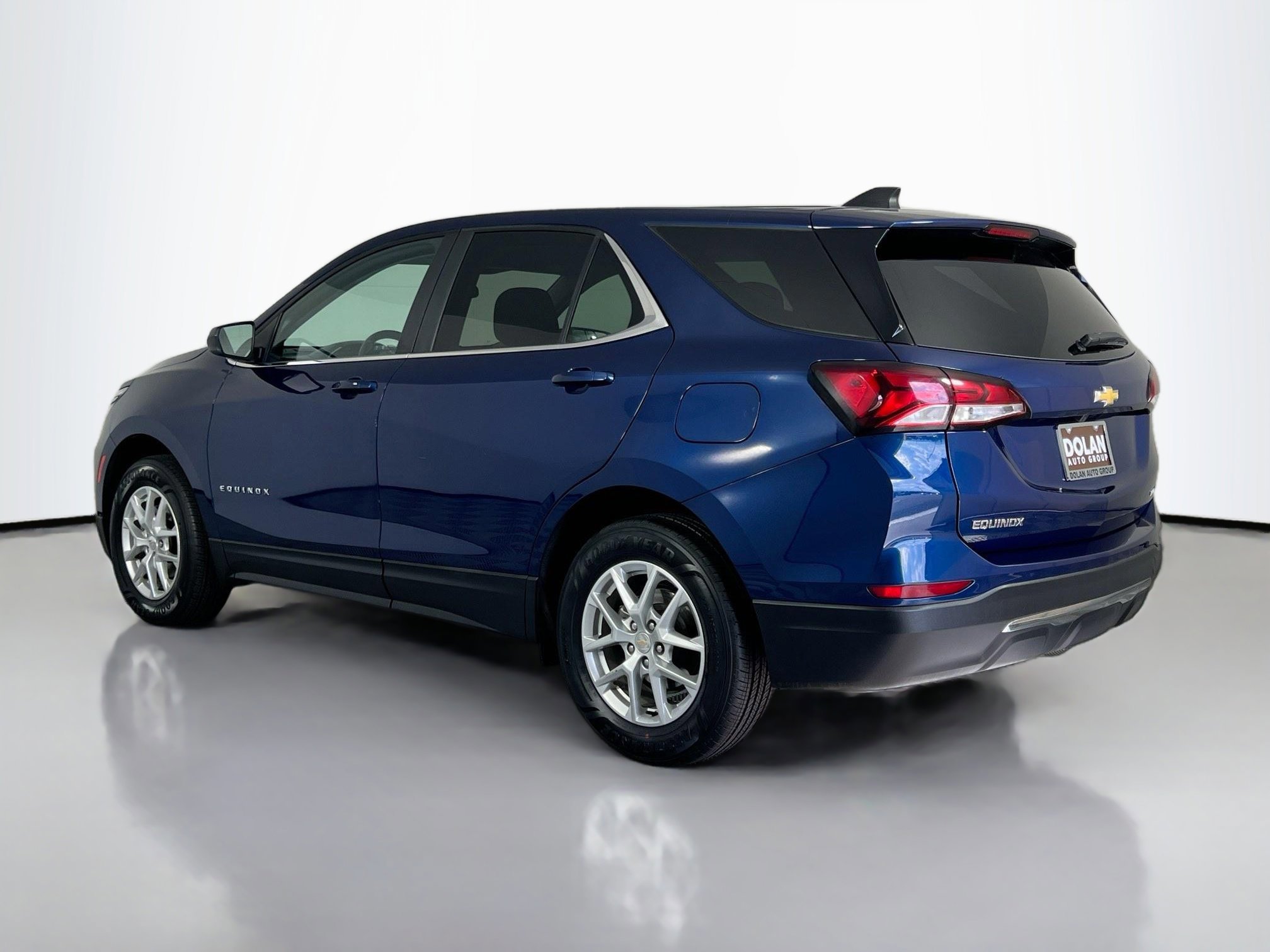 2023 Chevrolet Equinox LT photo 3