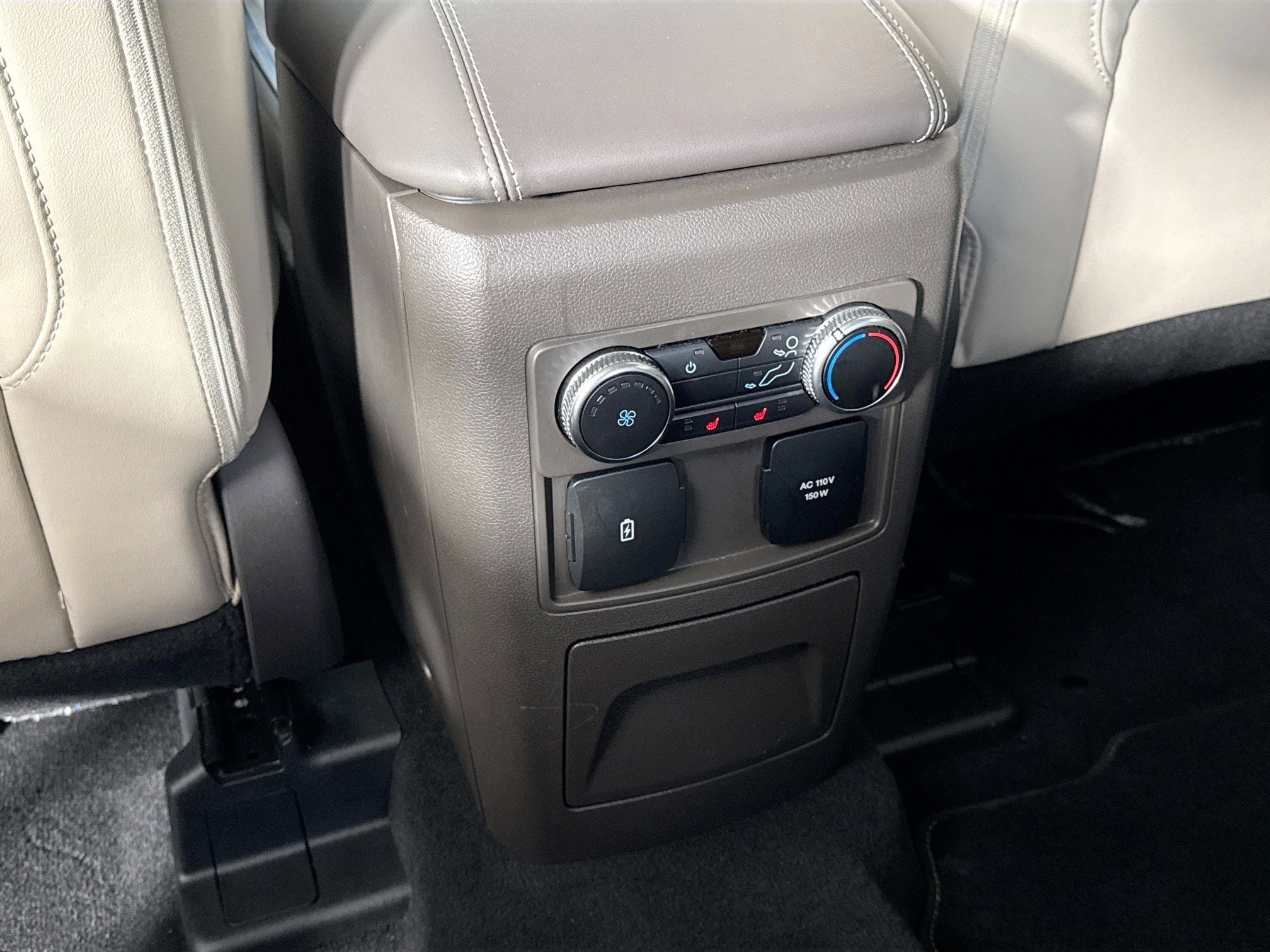 2023 Ford Explorer Platinum - Photo 33