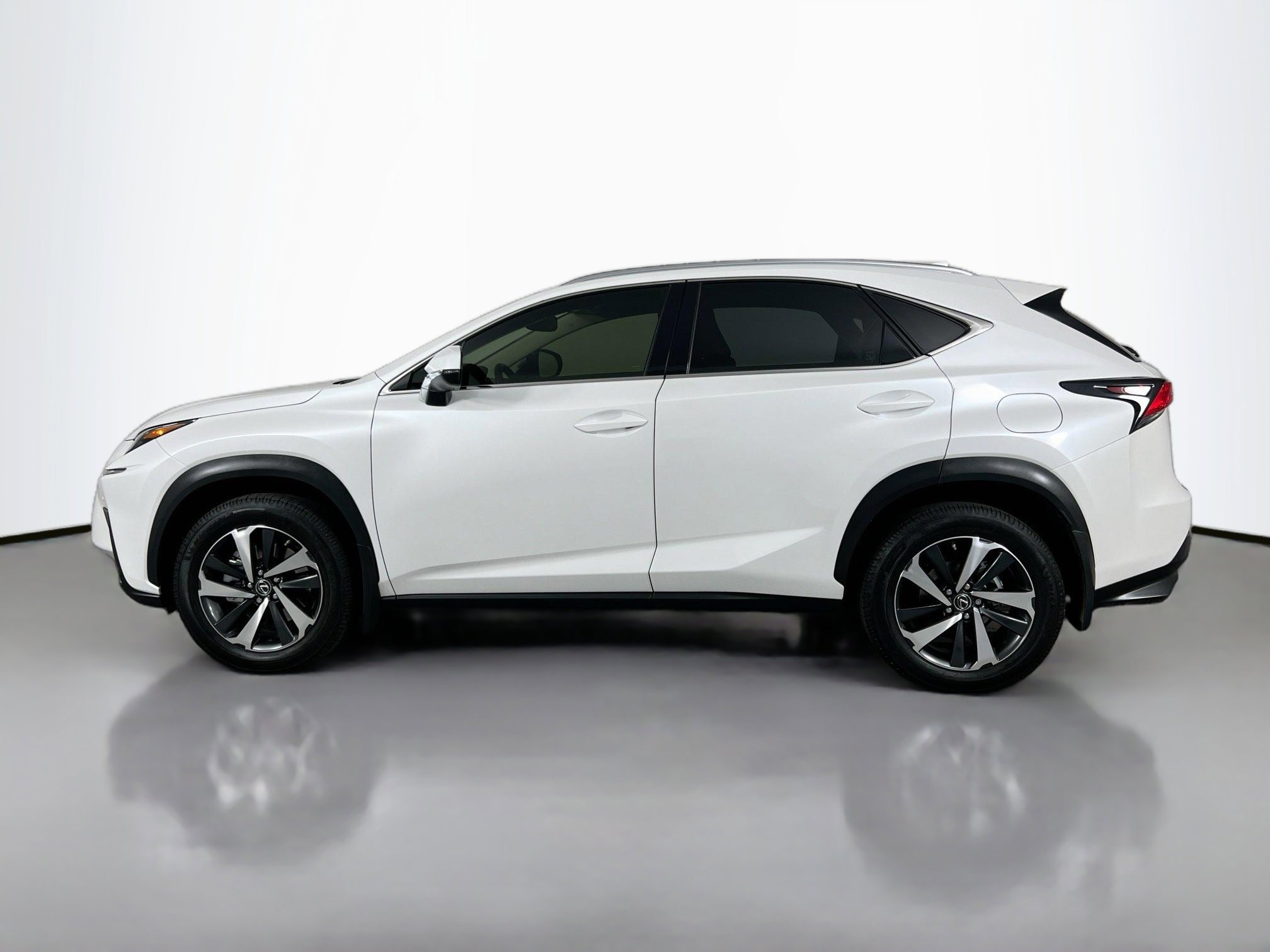 2021 Lexus NX 300 photo 3