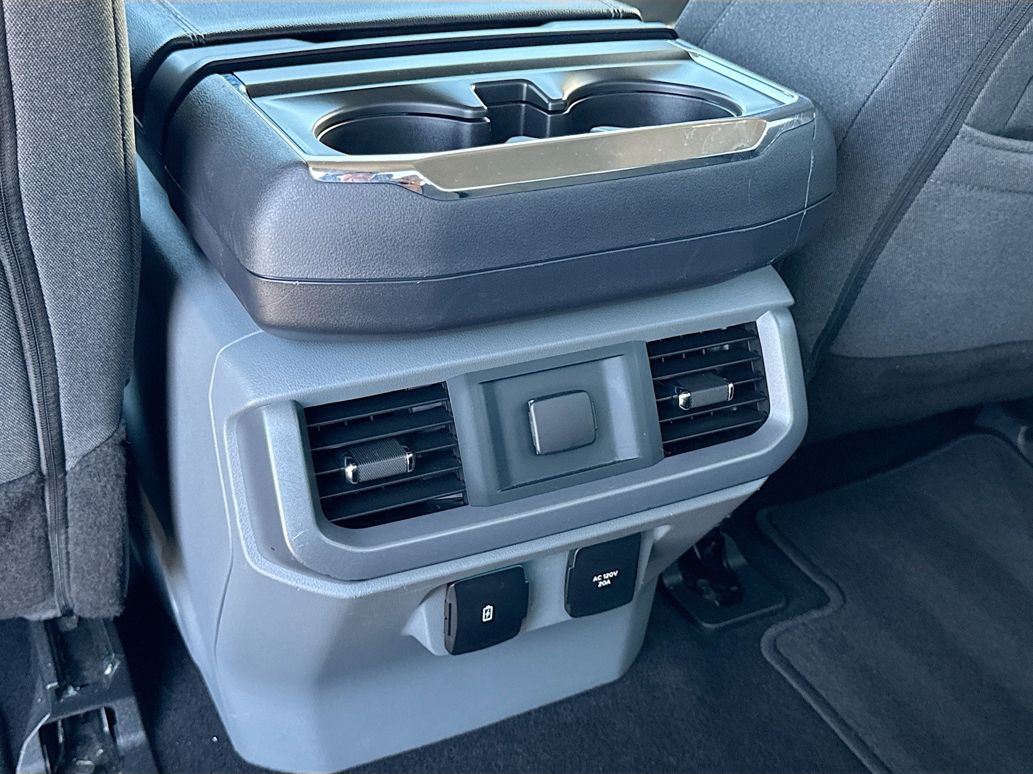 2025 Ford F-150 XLT - Photo 28