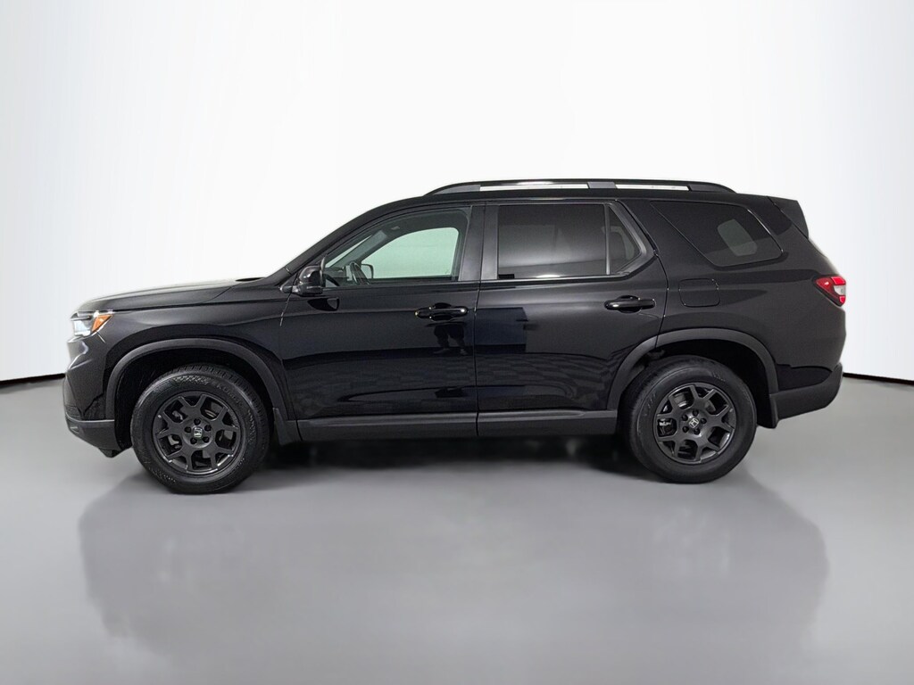Used 2024 Honda Pilot TrailSport SUV