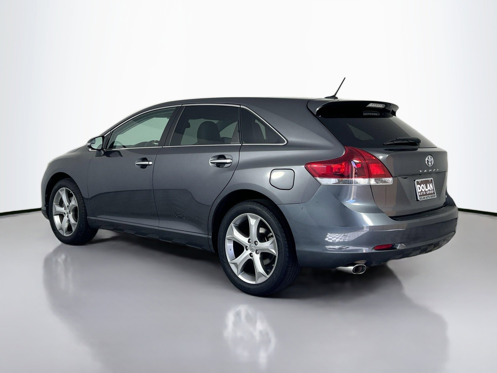 2013 Toyota Venza LE photo 3