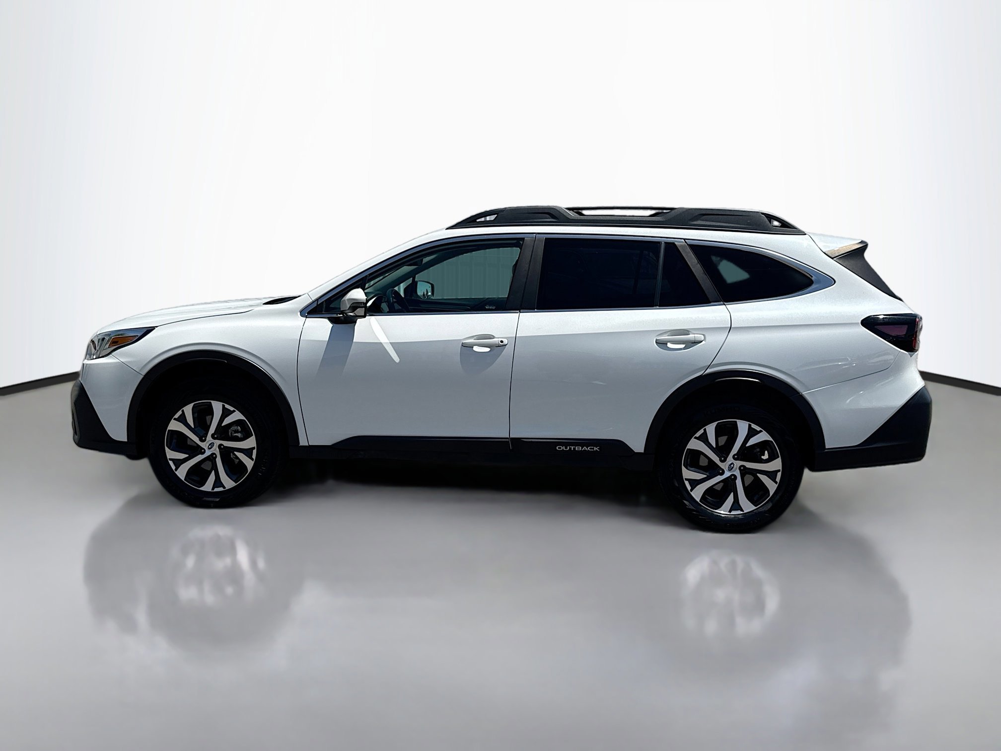 2022 Subaru Outback Limited photo 2
