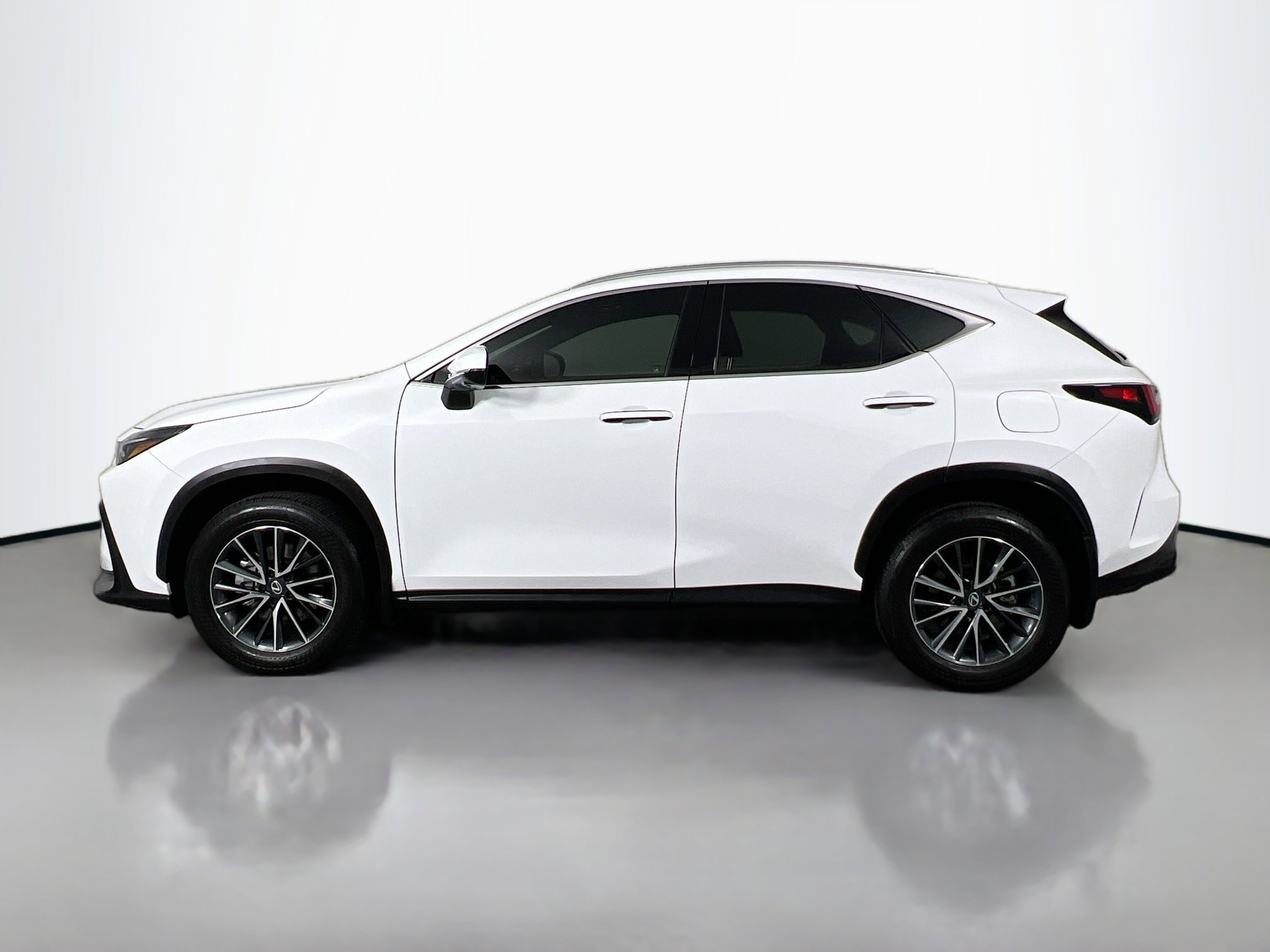 2026 Lexus NX 350 Premium photo 2