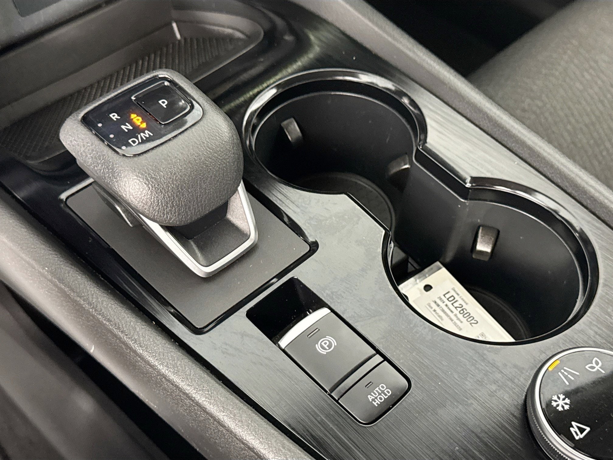 2024 Nissan Rogue SV - Photo 22