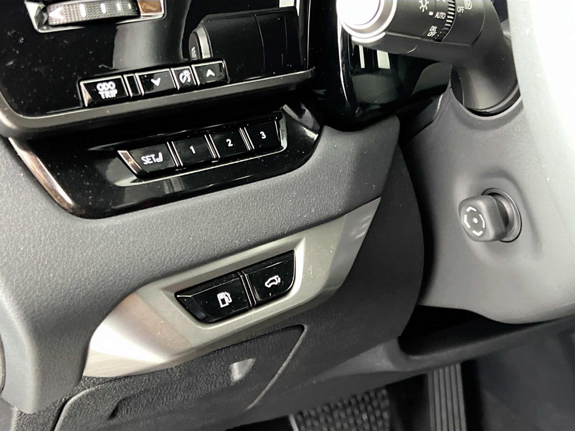 2025 Lexus RX Hybrid 350h - Photo 39