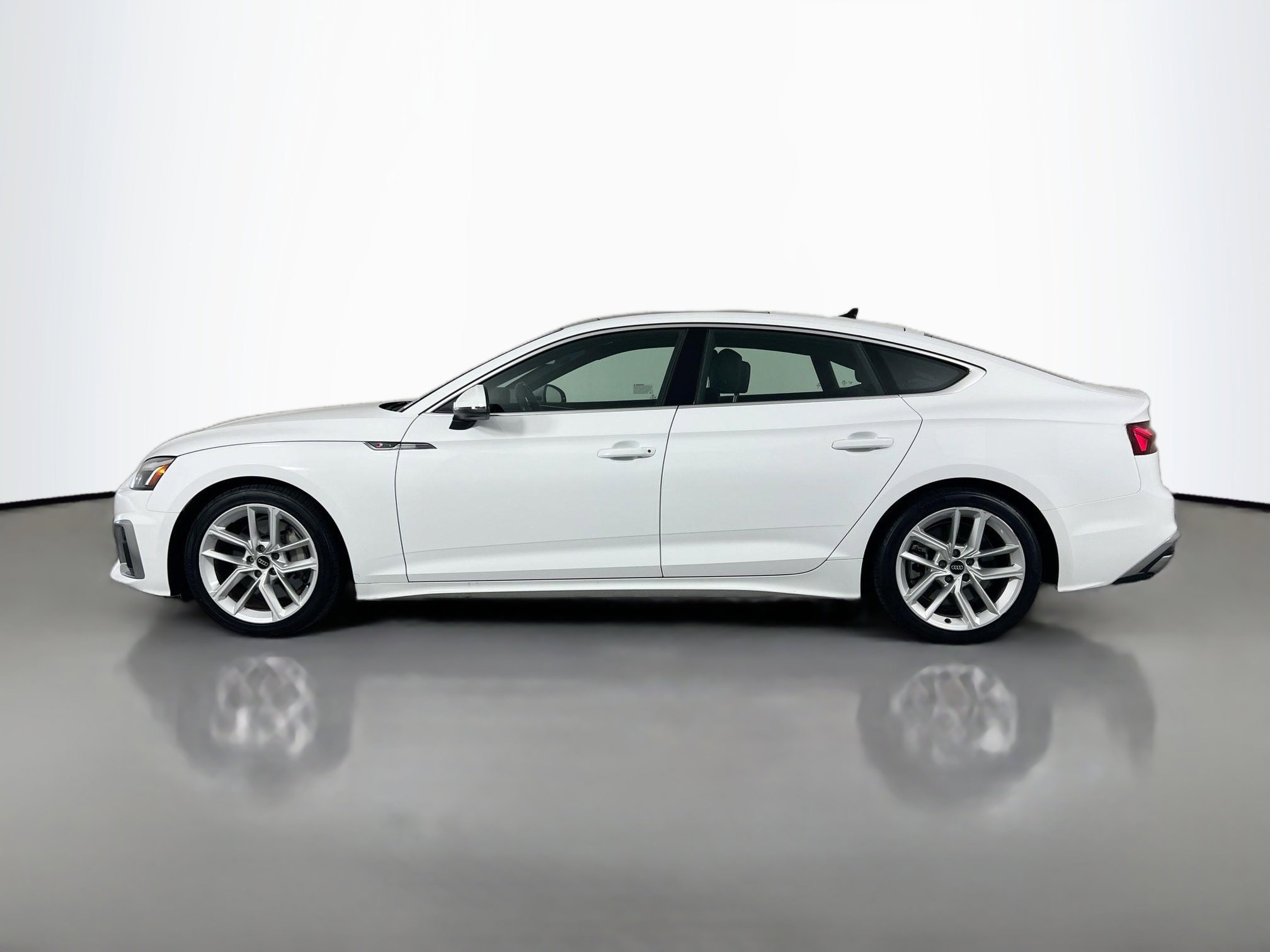 2024 Audi A5 S line Quattro Premium Plus photo 2