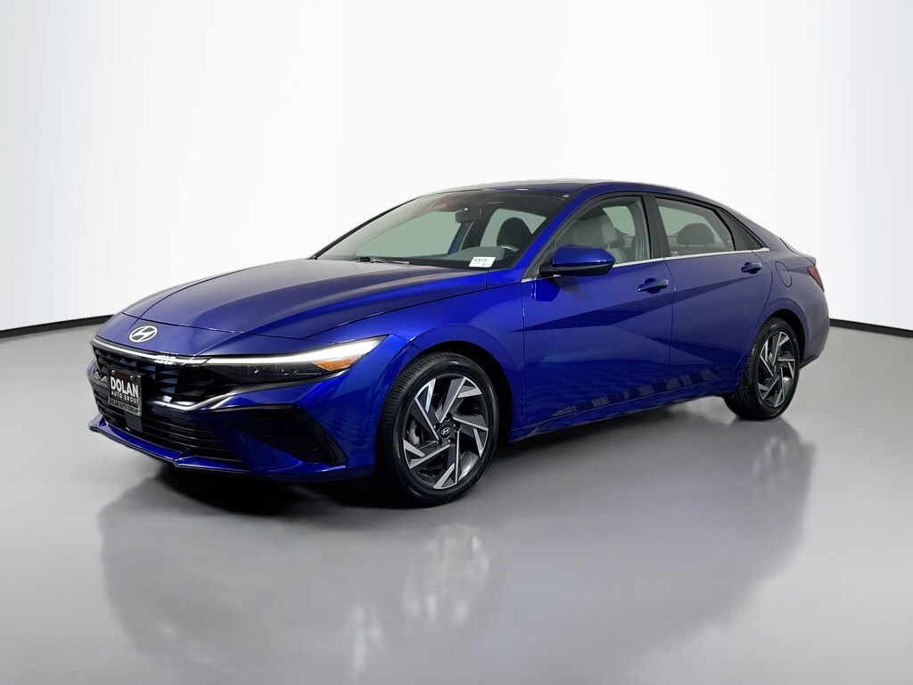 Used 2025 Hyundai Elantra SEL Convenience Sedan