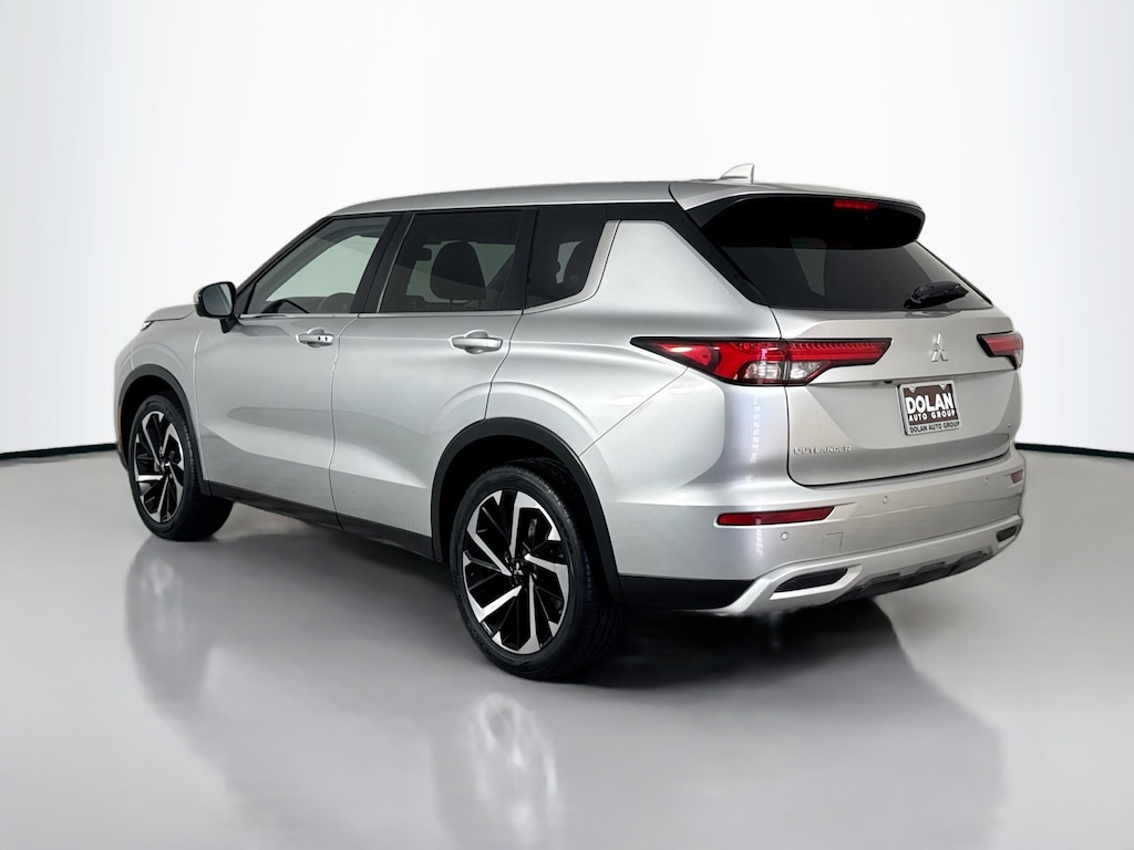 Used 2022 Mitsubishi Outlander SE CUV