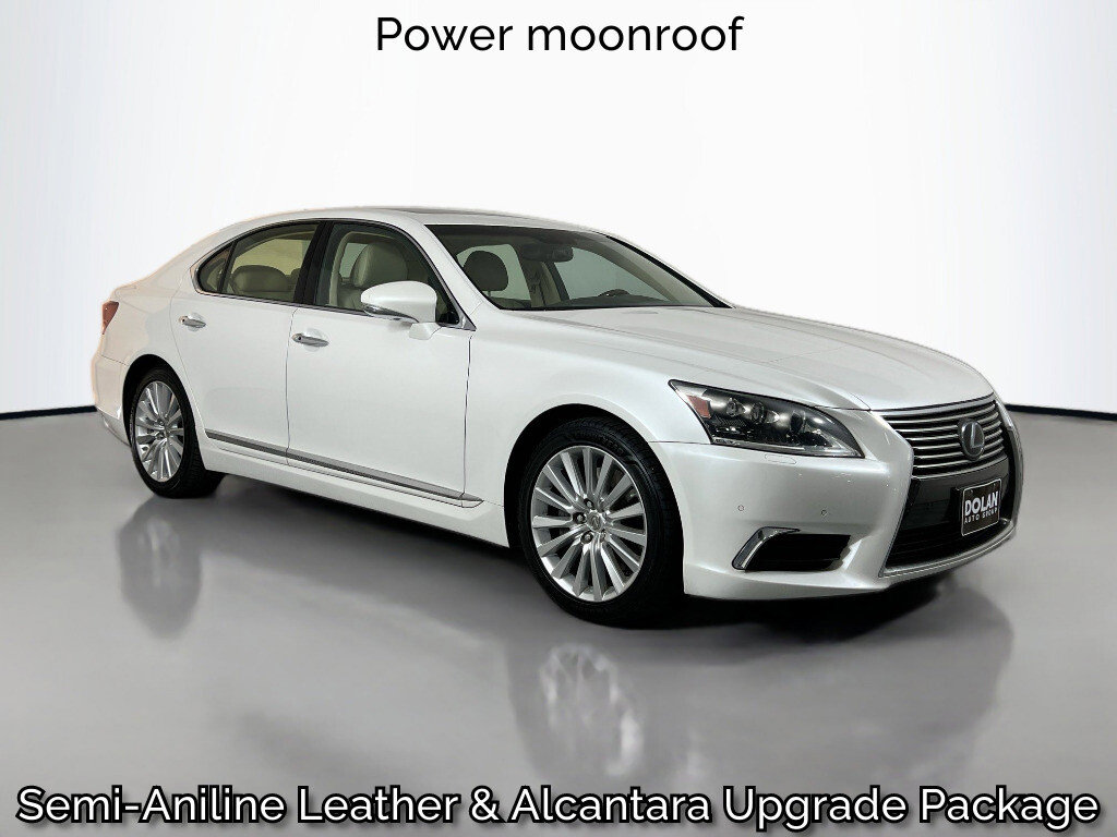 2016 Lexus LS Base's photo