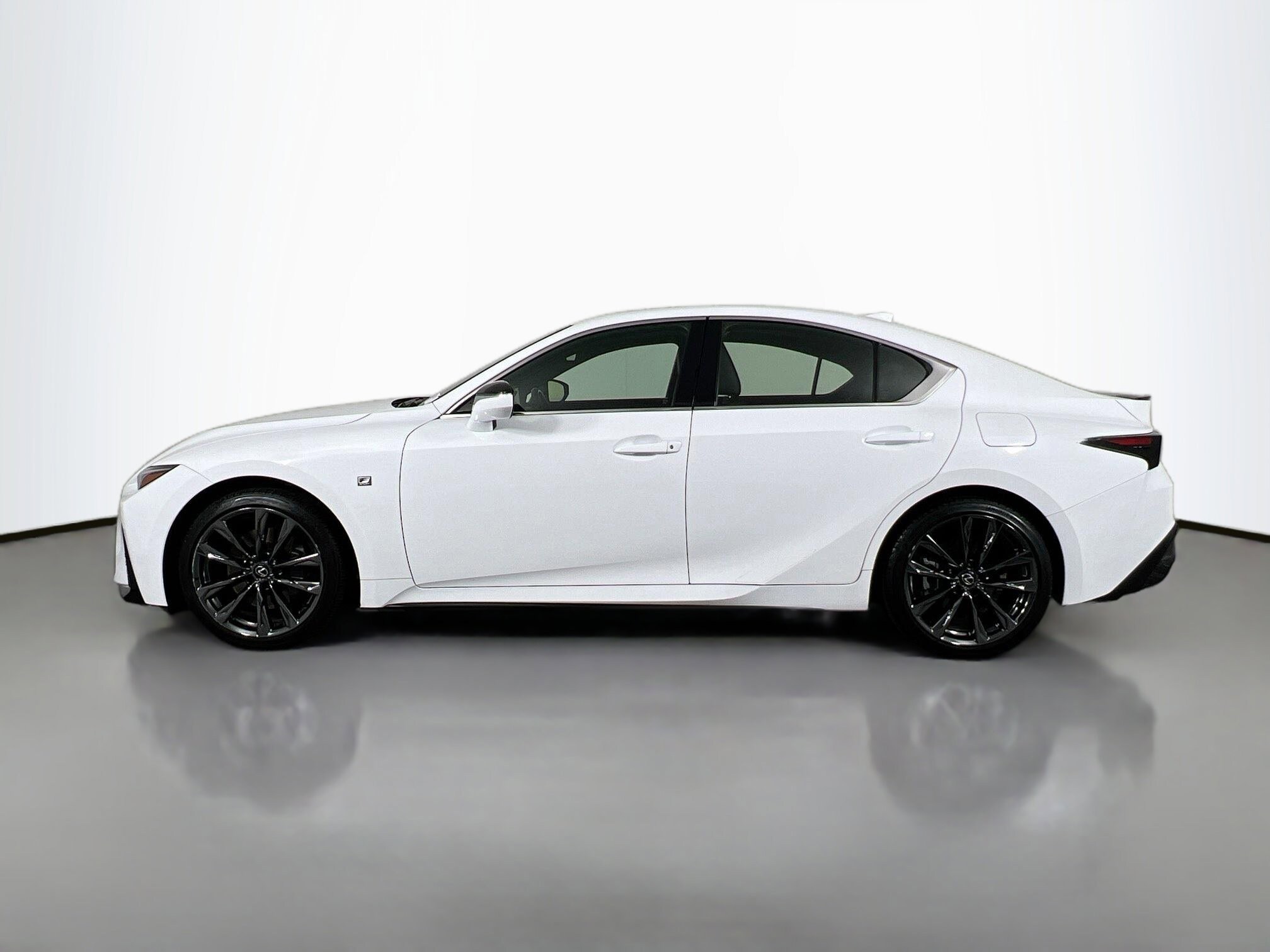 2023 Lexus IS 350 F SPORT photo 2