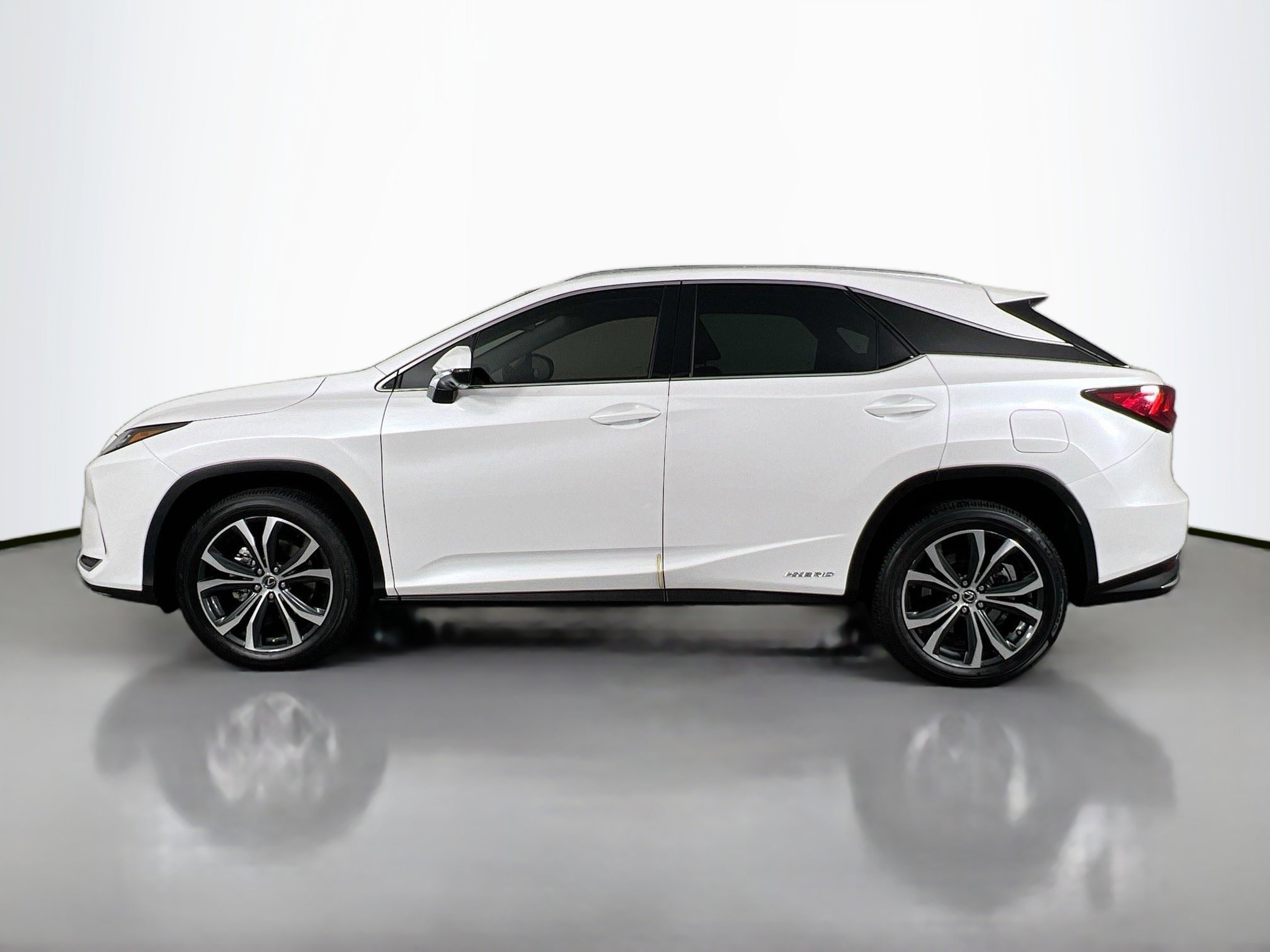 2022 Lexus RX 450h AWD photo 2