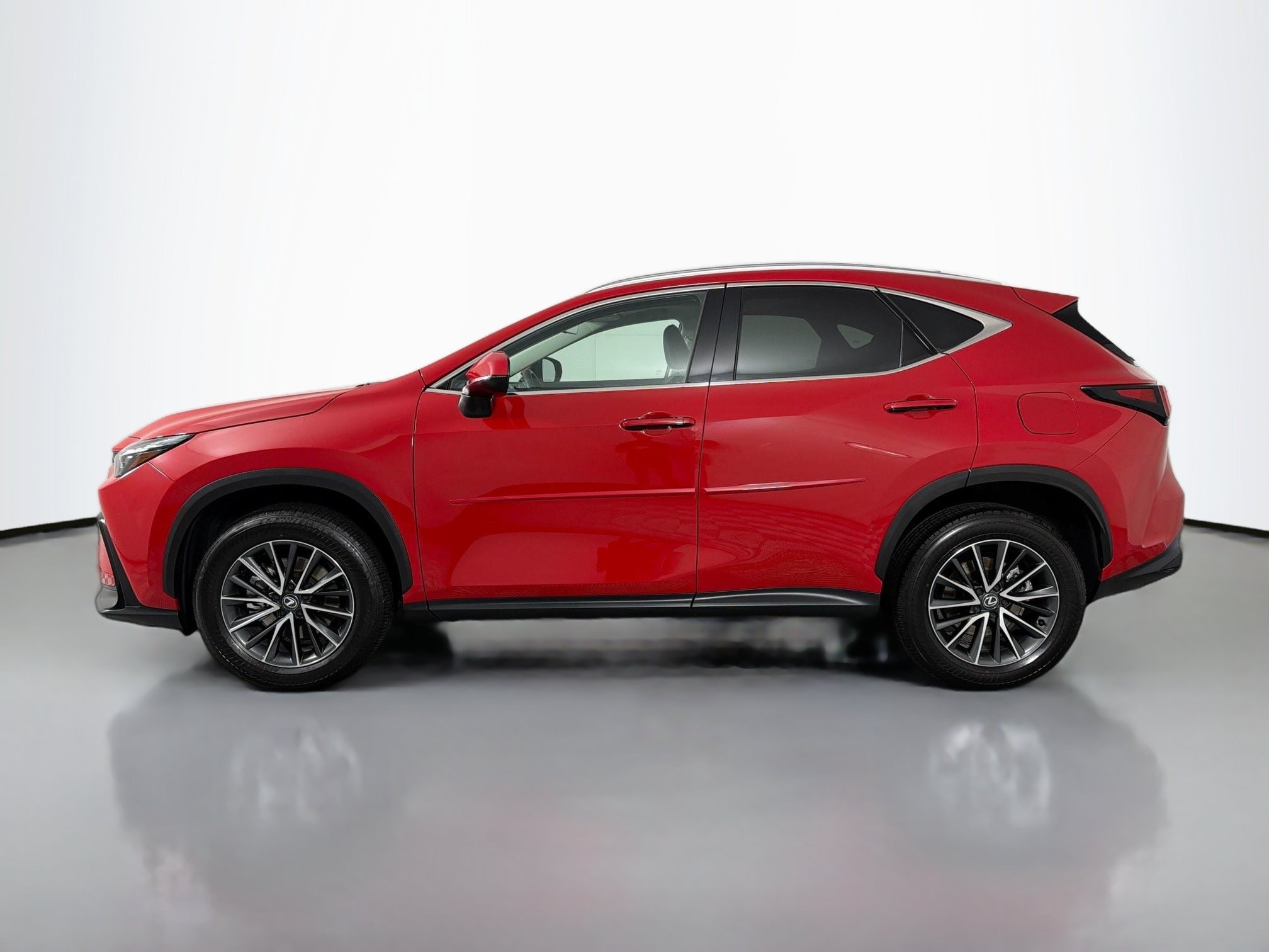 2025 Lexus NX 350 - Photo 3
