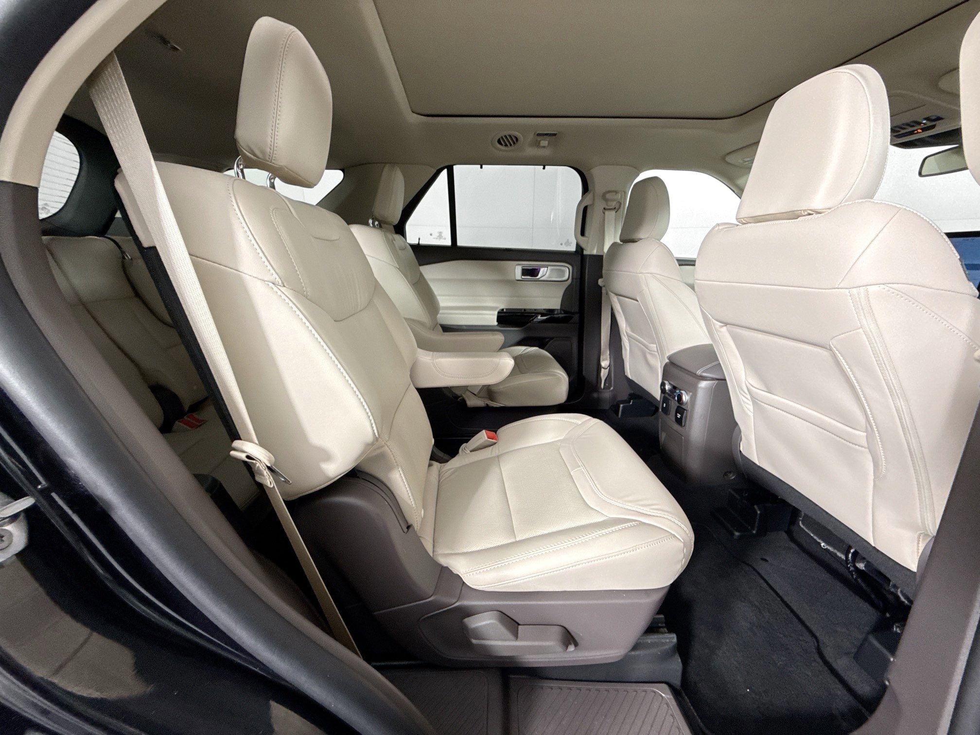 2023 Ford Explorer Platinum - Photo 32