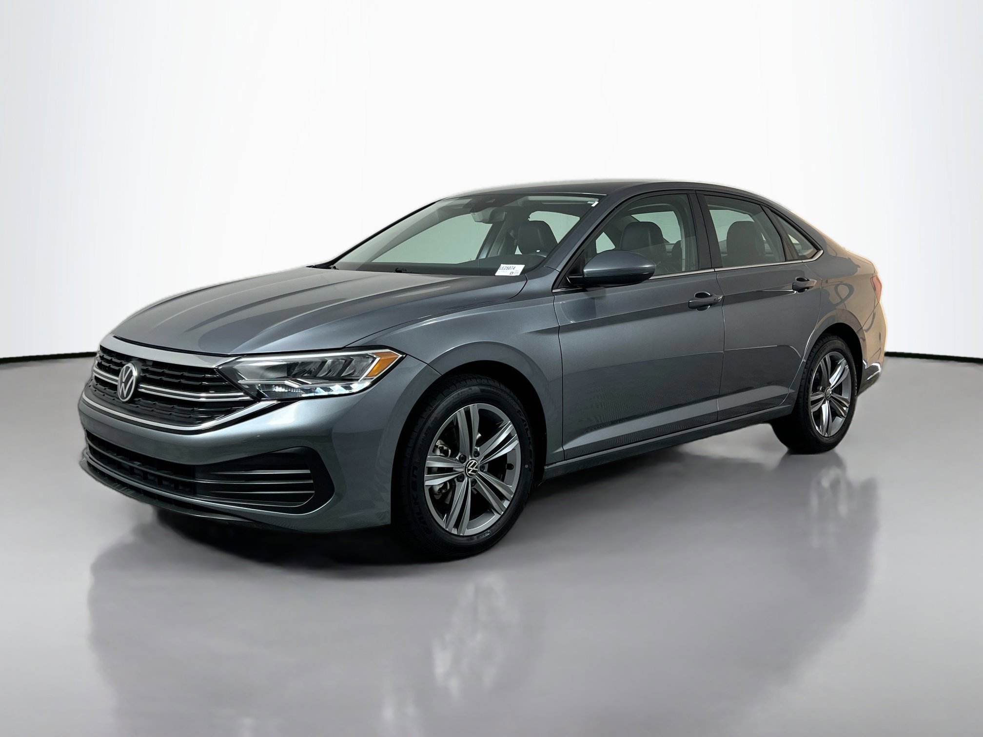 2024 Volkswagen Jetta SE photo 4