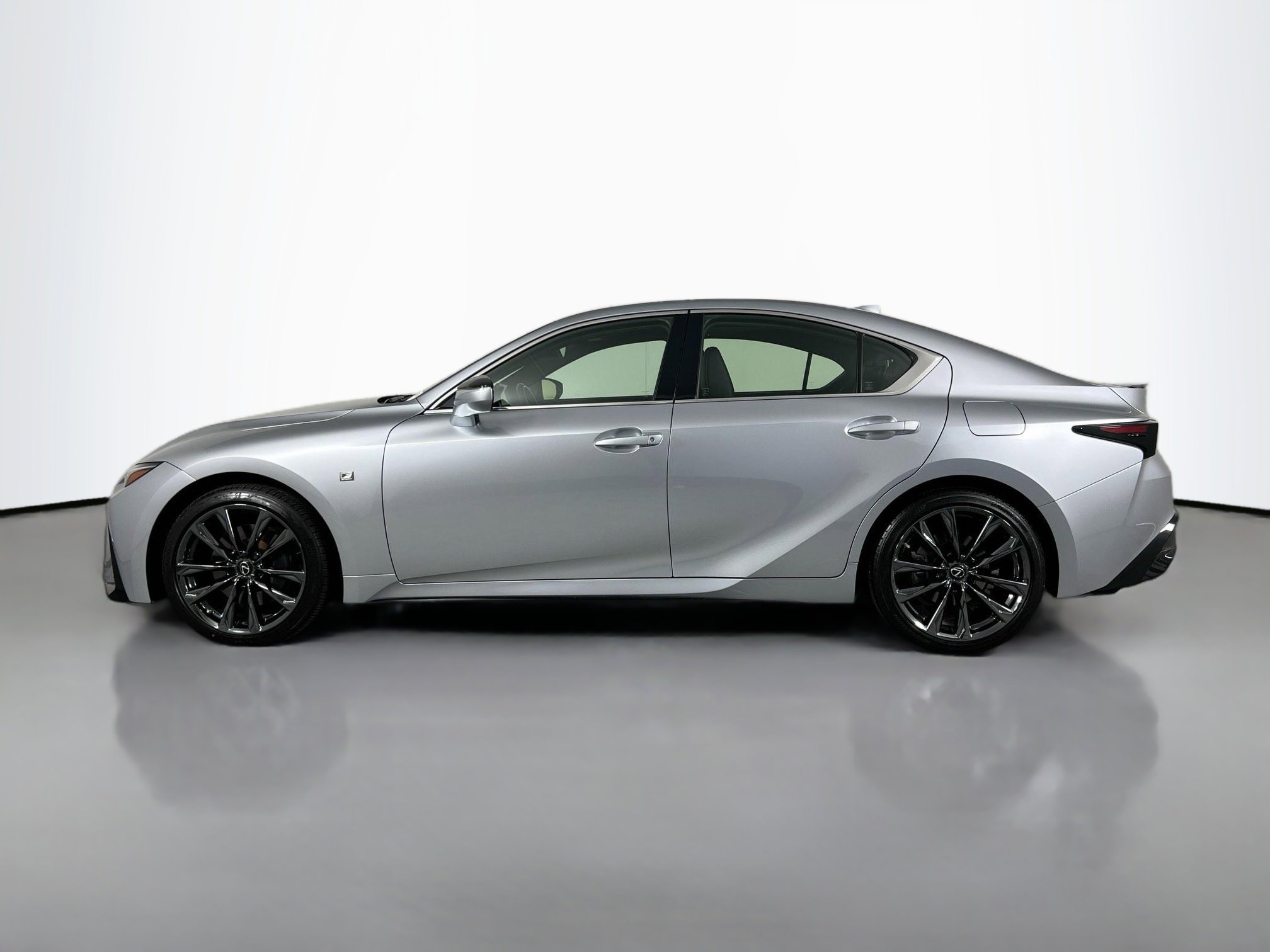 2022 Lexus IS 350 F SPORT photo 3