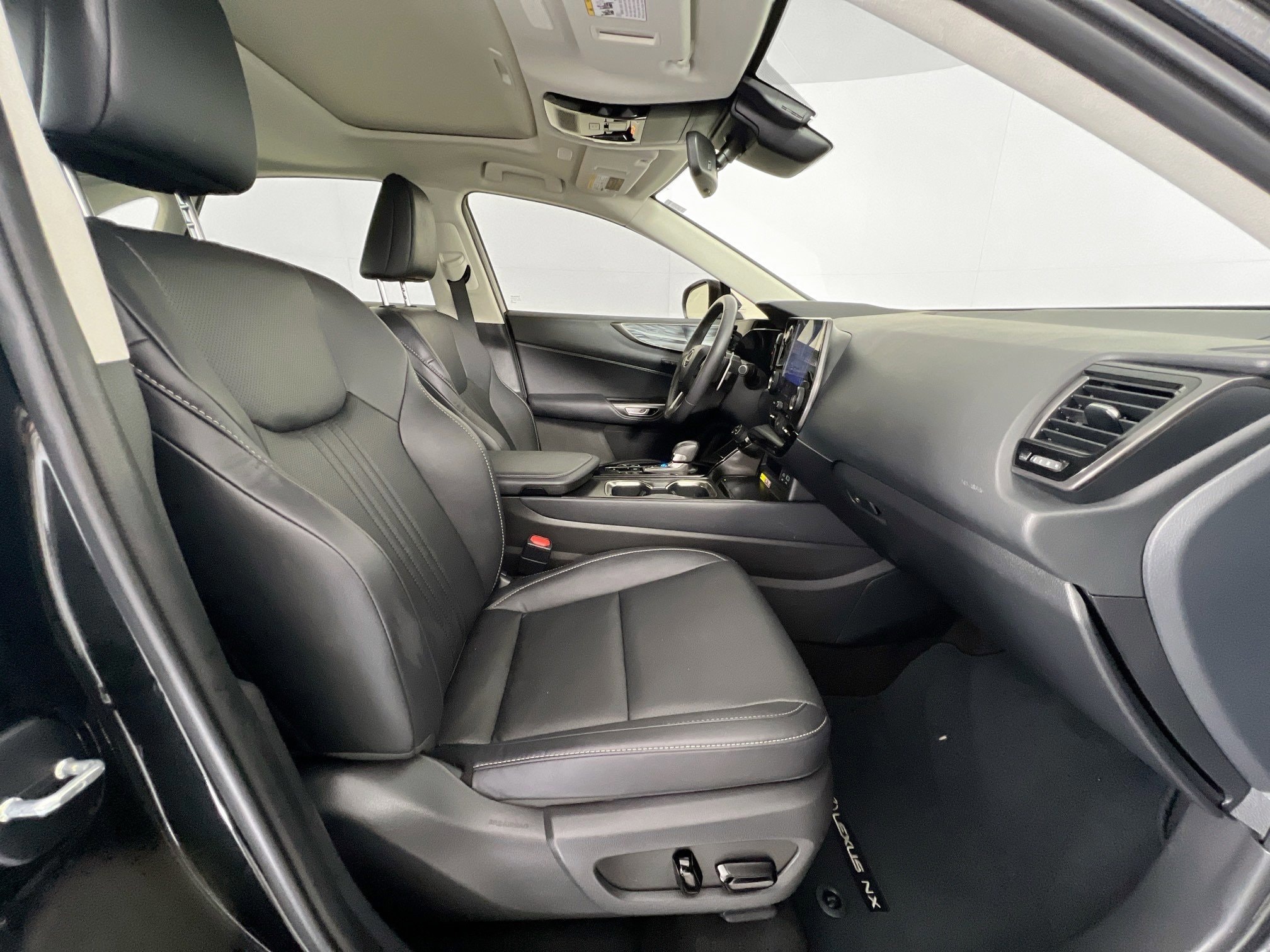 2024 Lexus NX 350 - Photo 27