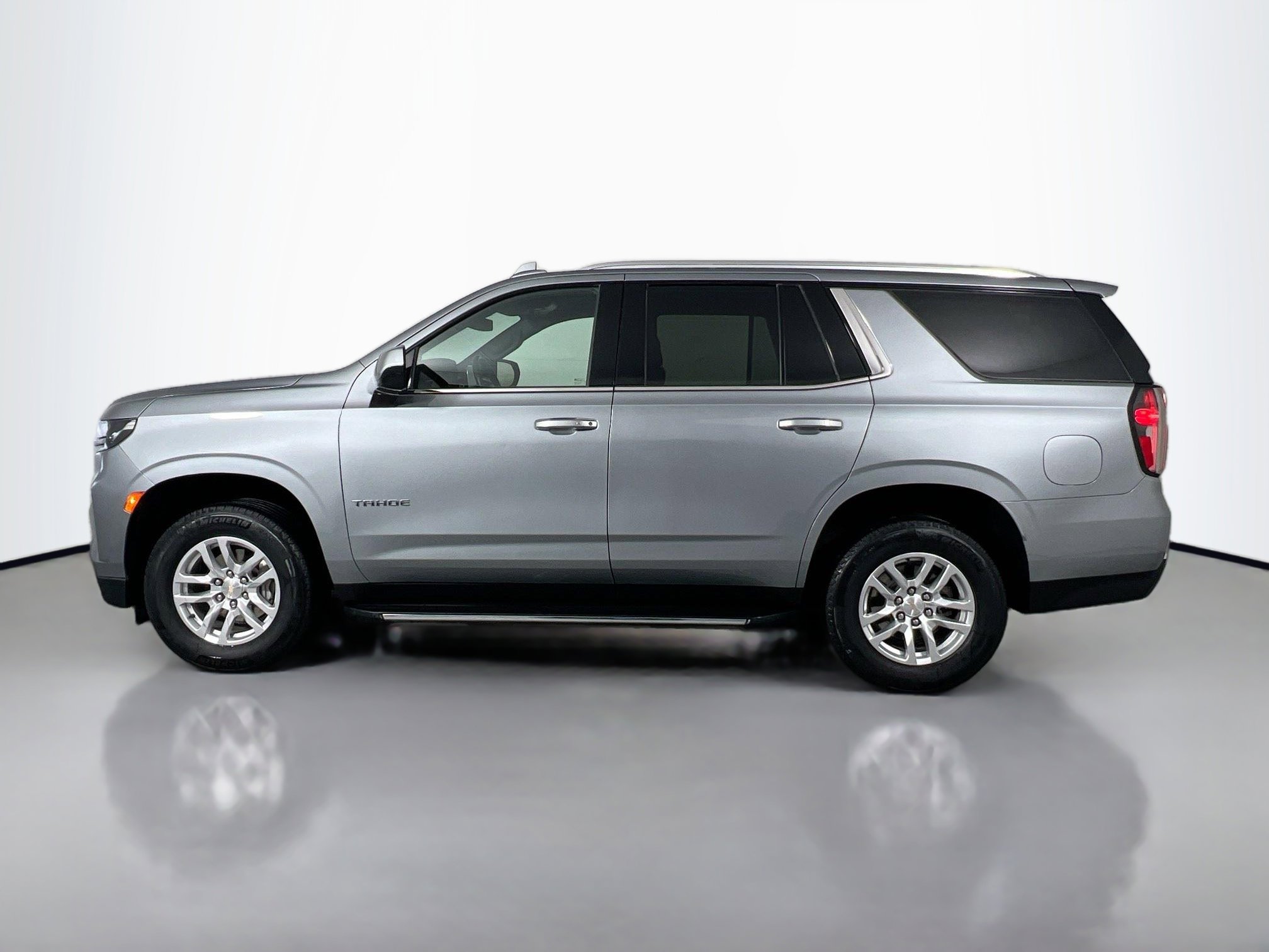 2024 Chevrolet Tahoe LT photo 2