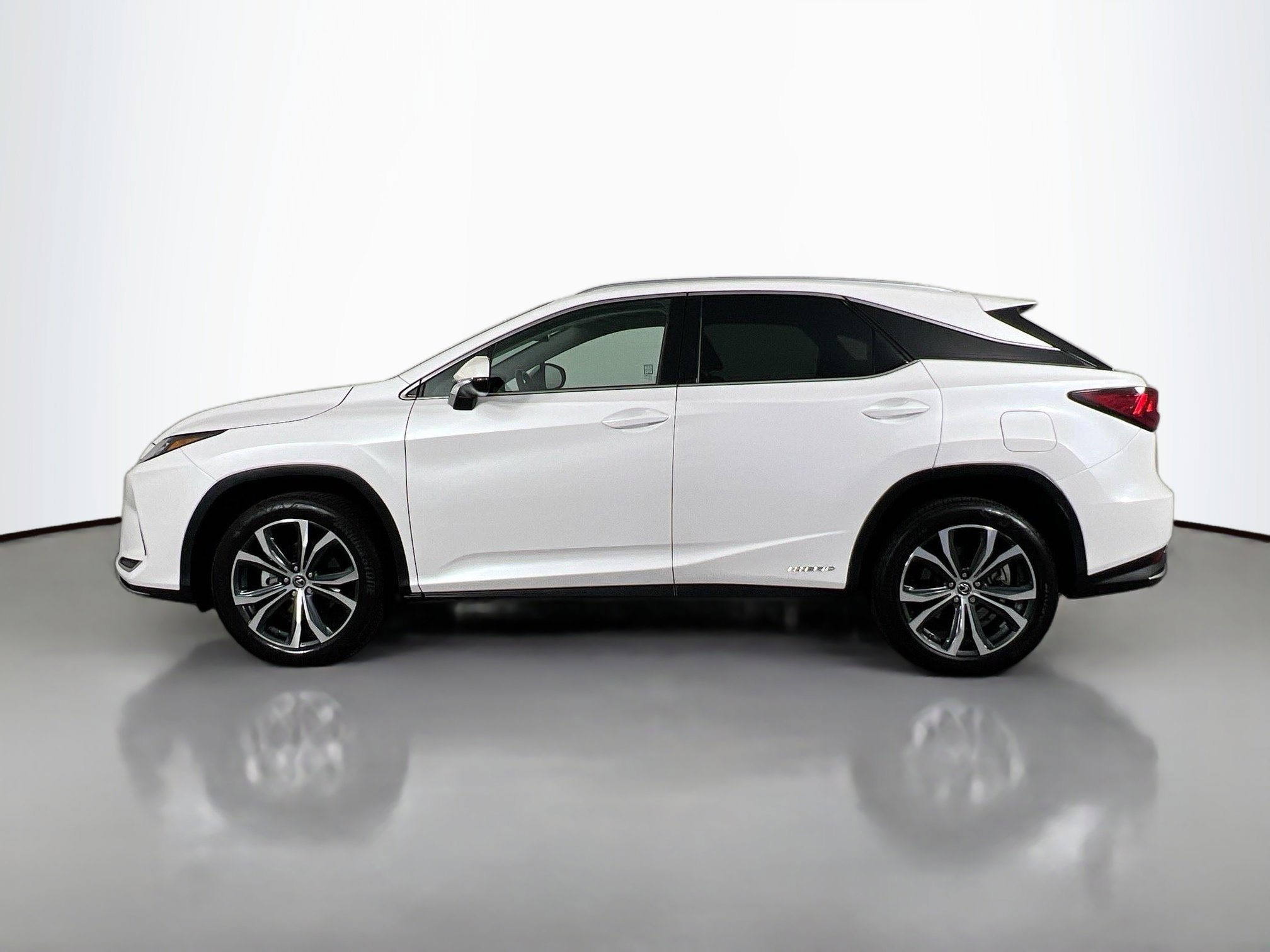 2022 Lexus RX 450h photo 2