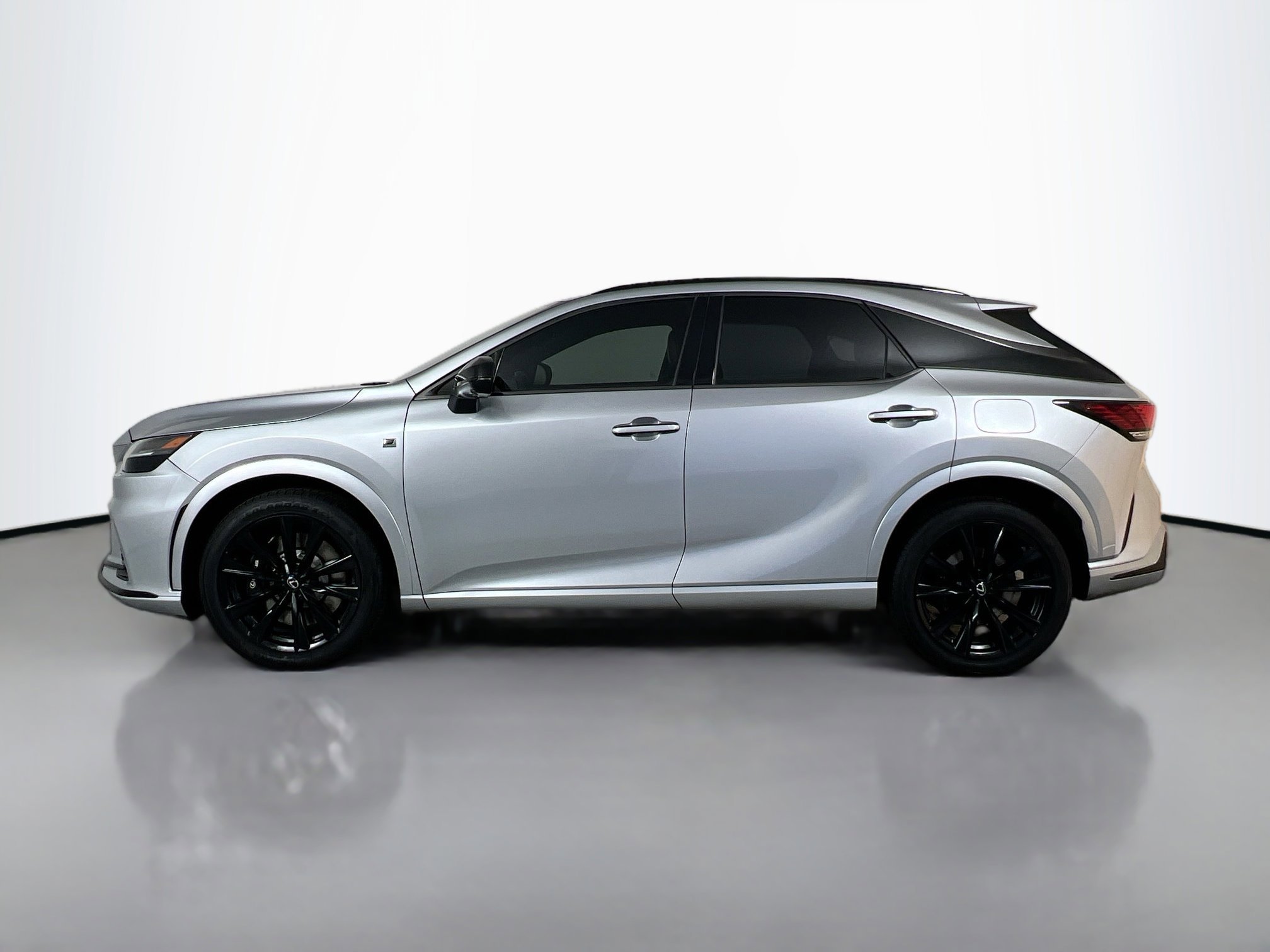 2023 Lexus RX 500h F SPORT Performance photo 2