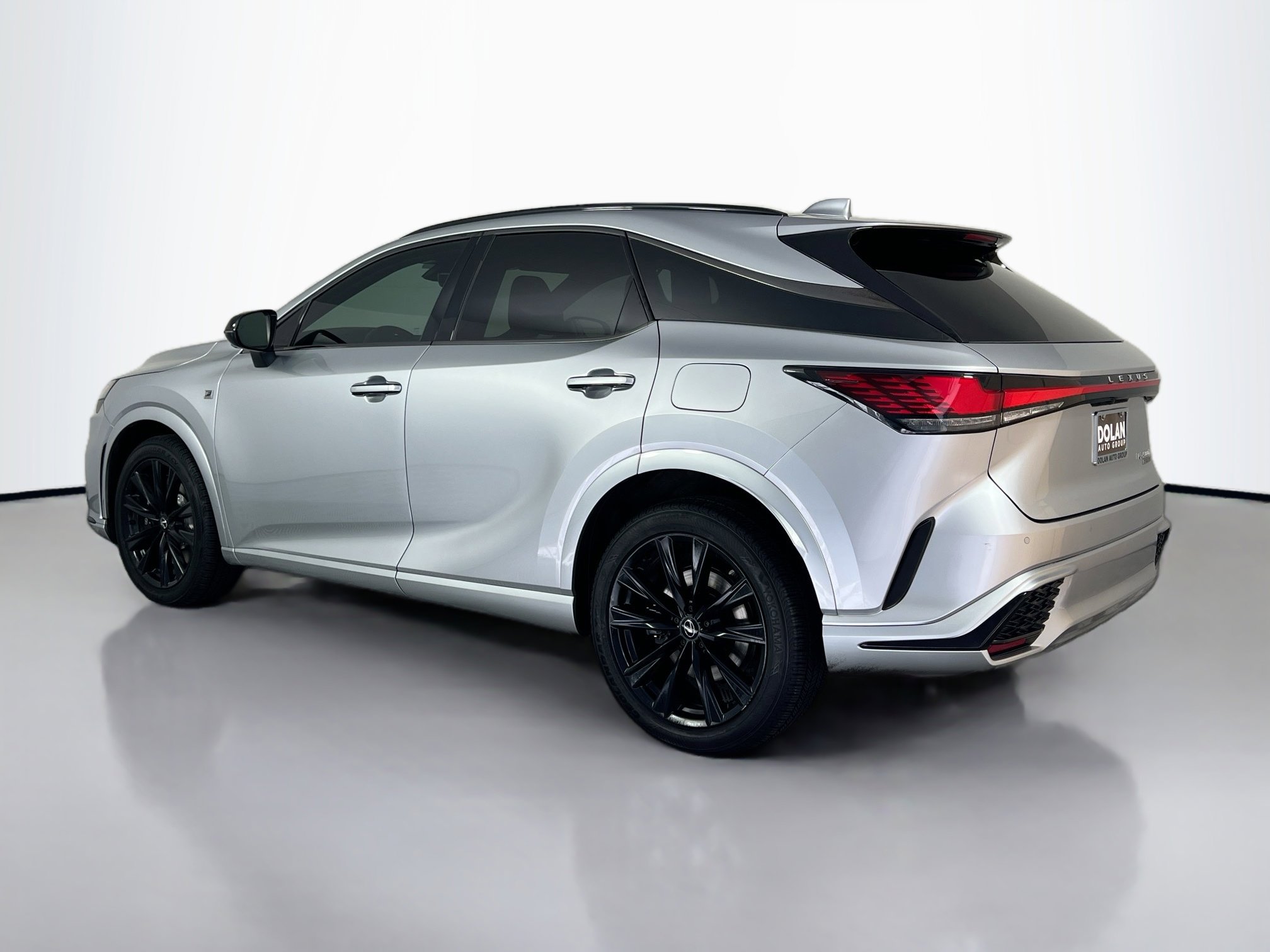 2023 Lexus RX 500h F SPORT Performance photo 4