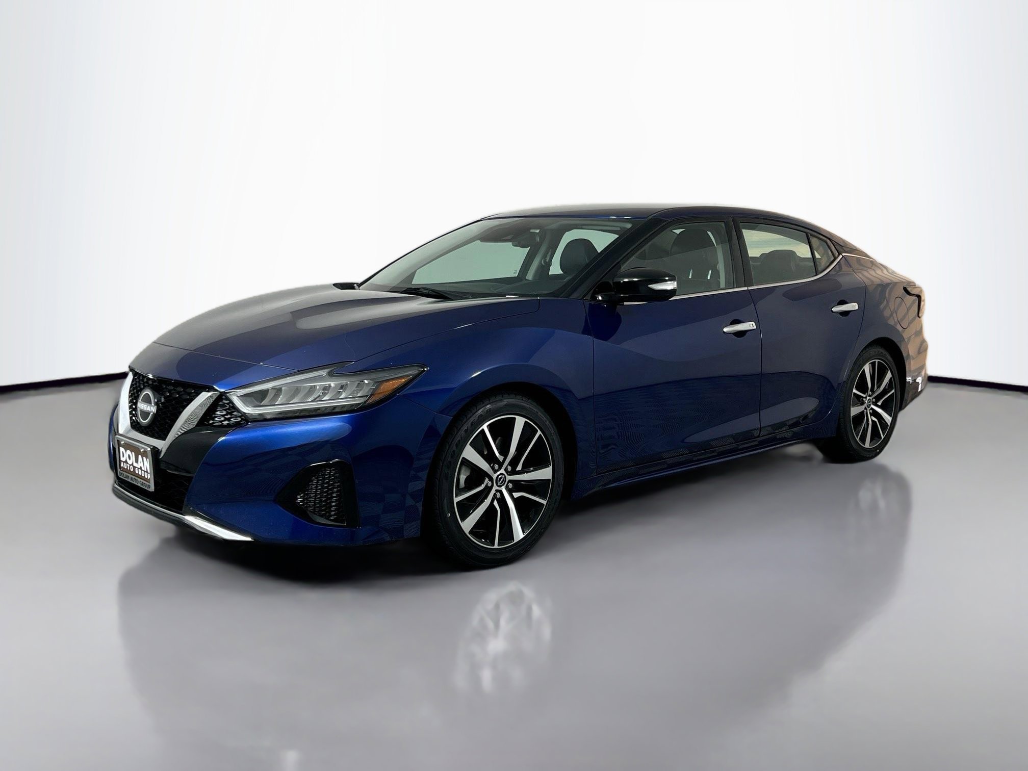 2023 Nissan Maxima SV photo 2