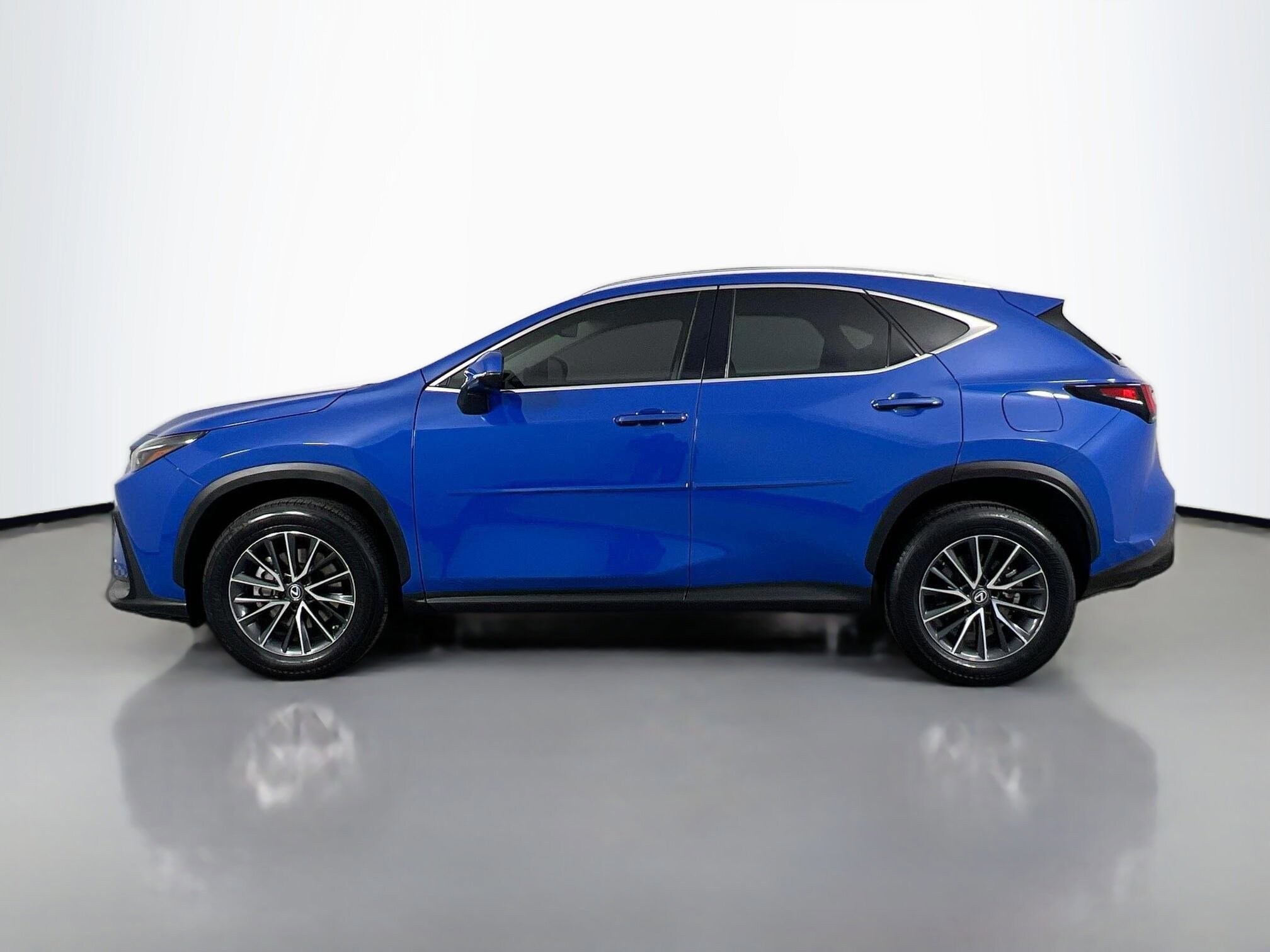 2022 Lexus NX 350 photo 2