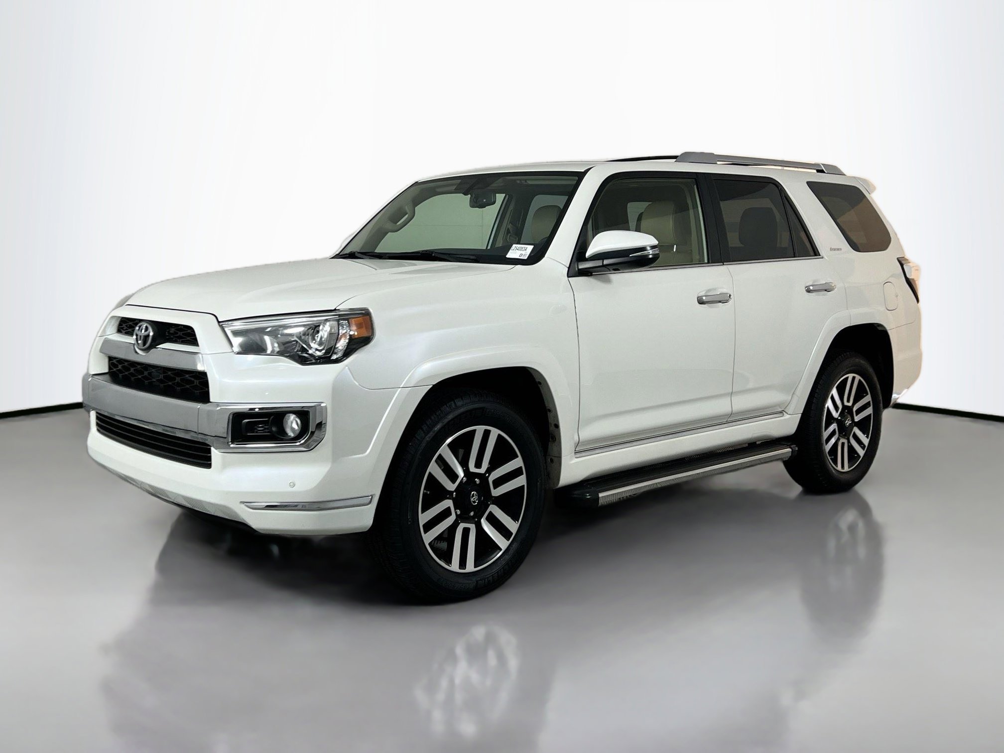 2018 Toyota 4Runner SR5 photo 2