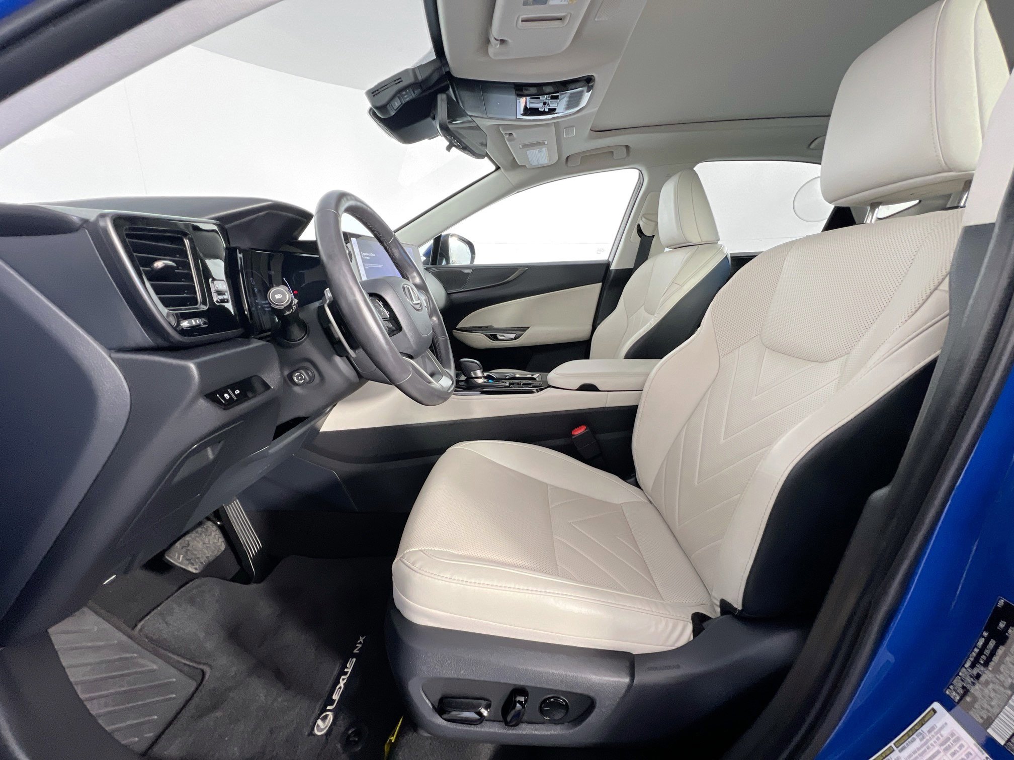 2025 Lexus NX 350 - Photo 6