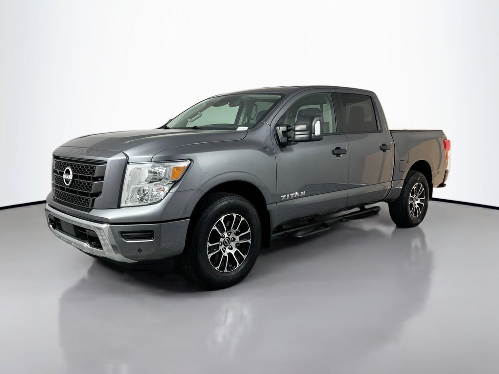 Used 2023 Nissan Titan SV Truck Crew Cab