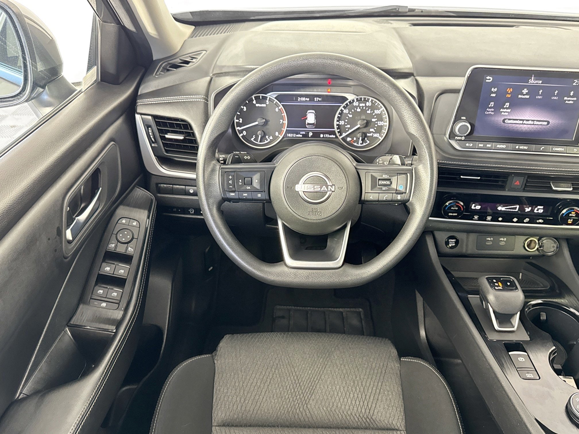 2024 Nissan Rogue SV - Photo 8
