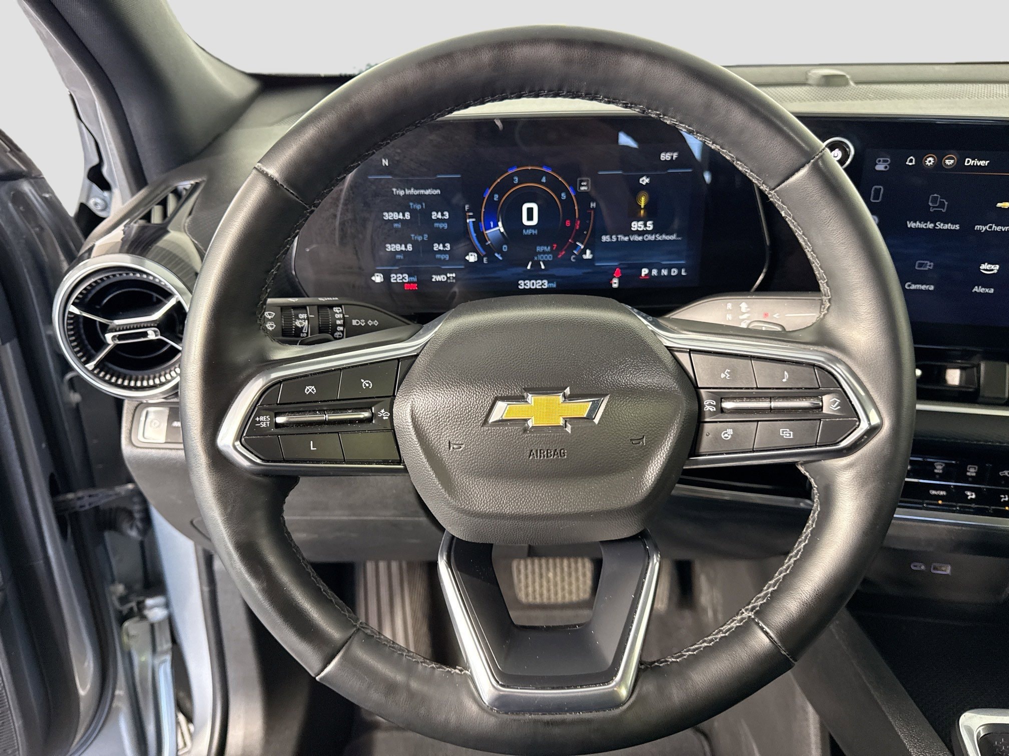 2025 Chevrolet Equinox LT - Photo 12