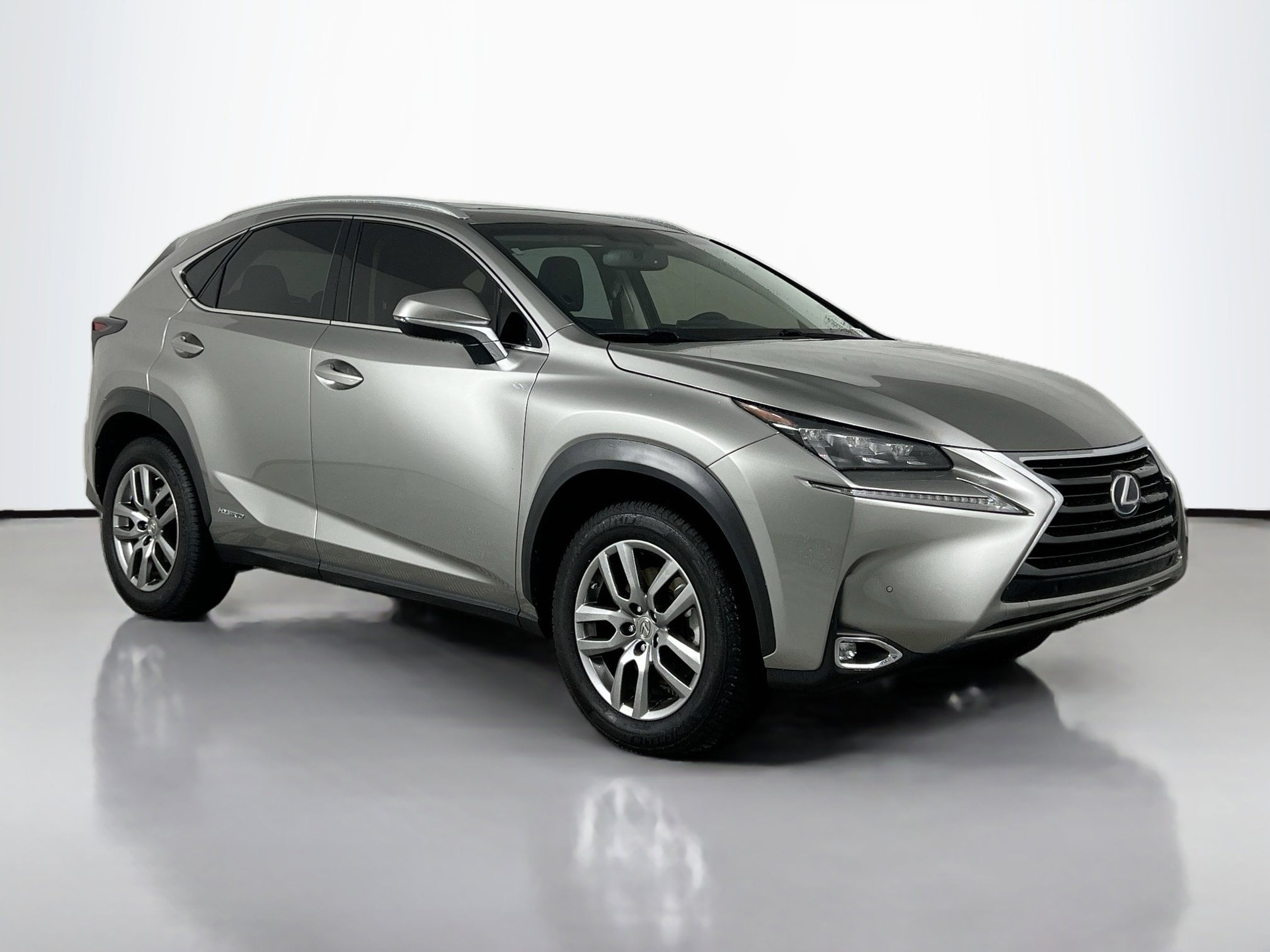 2016 Lexus NX 300h's photo