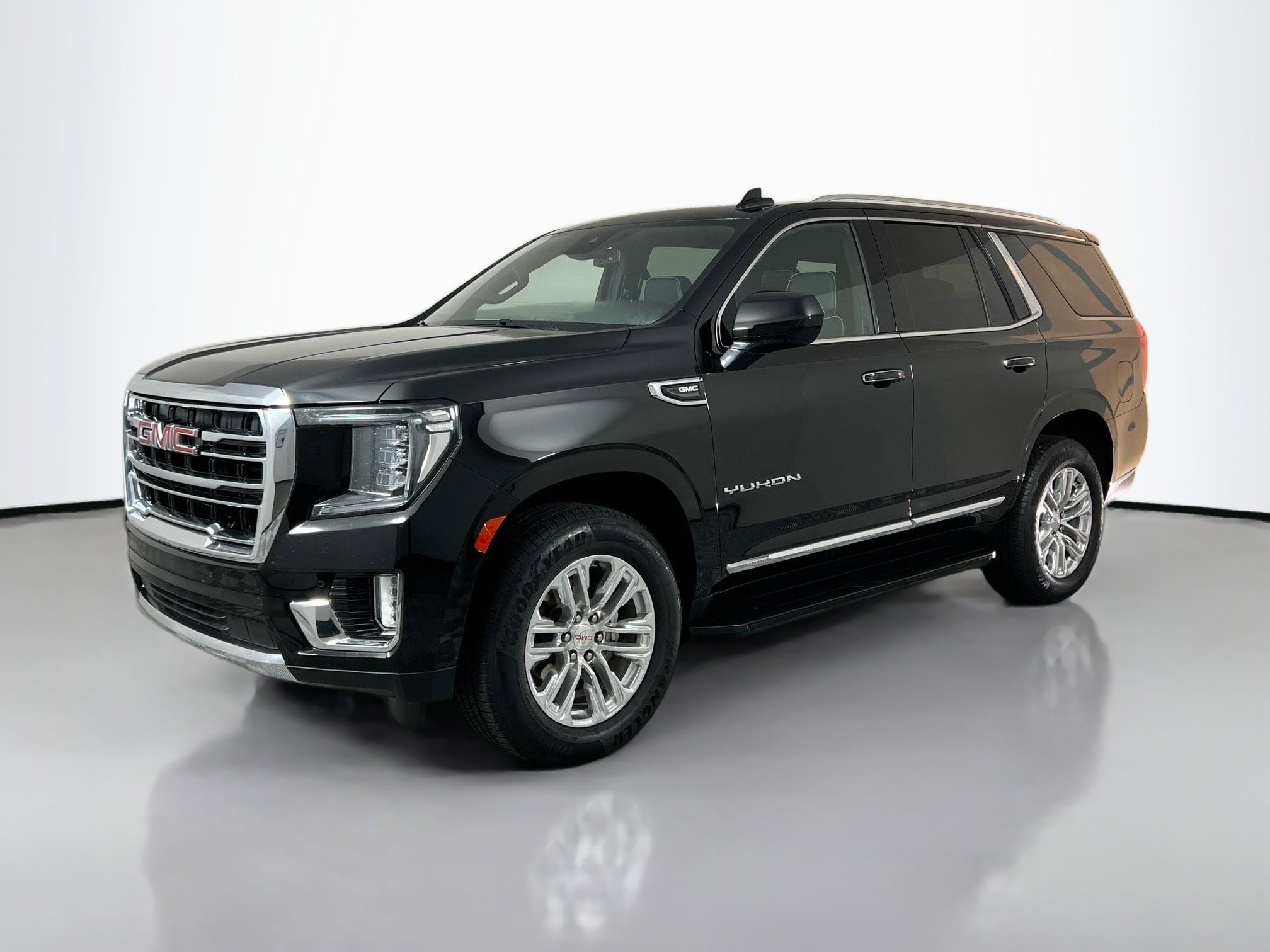 2024 Gmc Yukon SLT photo 2