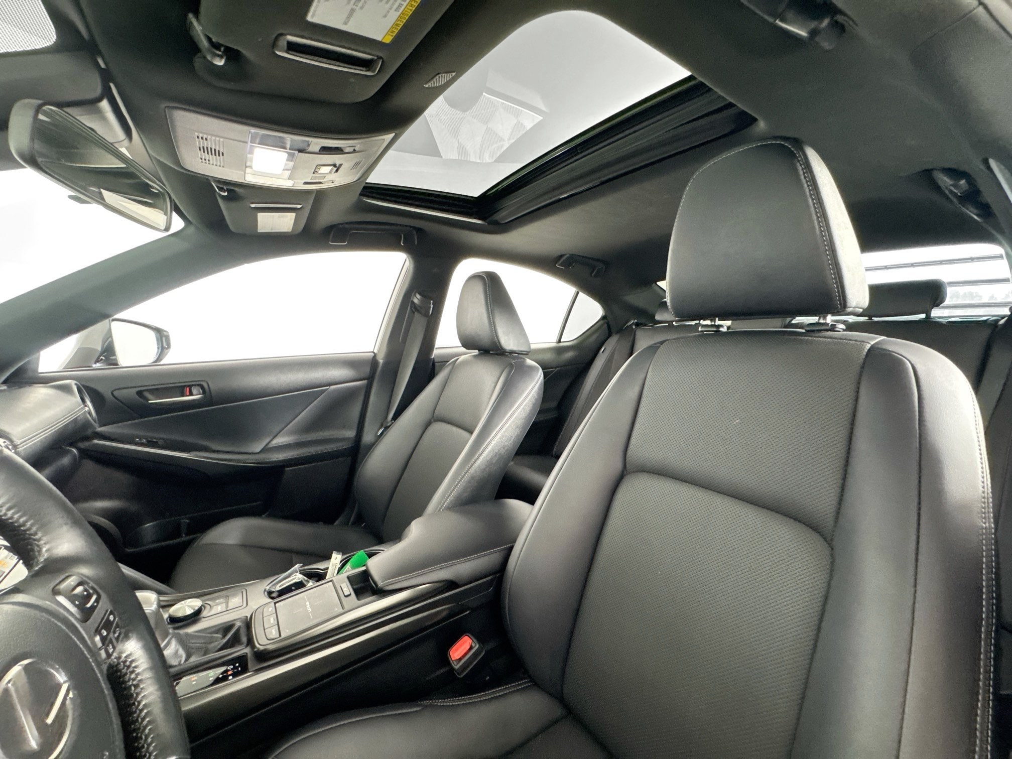2025 Lexus IS 300 F SPORT DESIGN - Photo 11