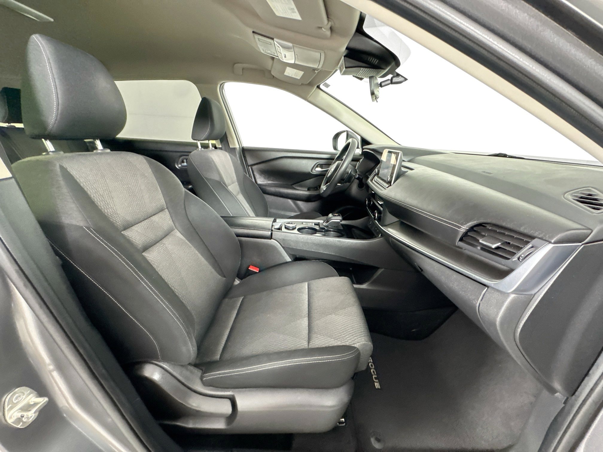 2024 Nissan Rogue SV - Photo 26