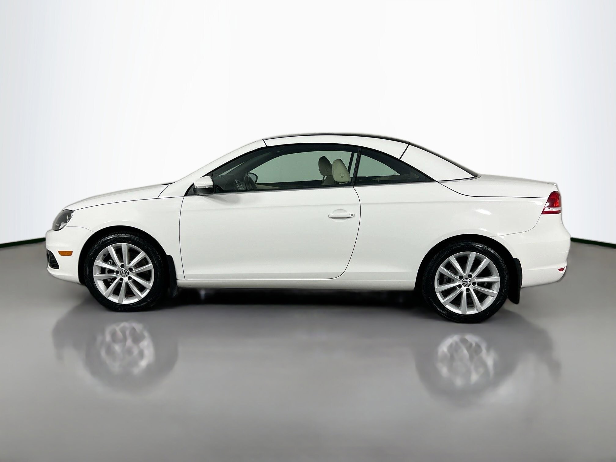 2013 Volkswagen Eos Sport photo 3