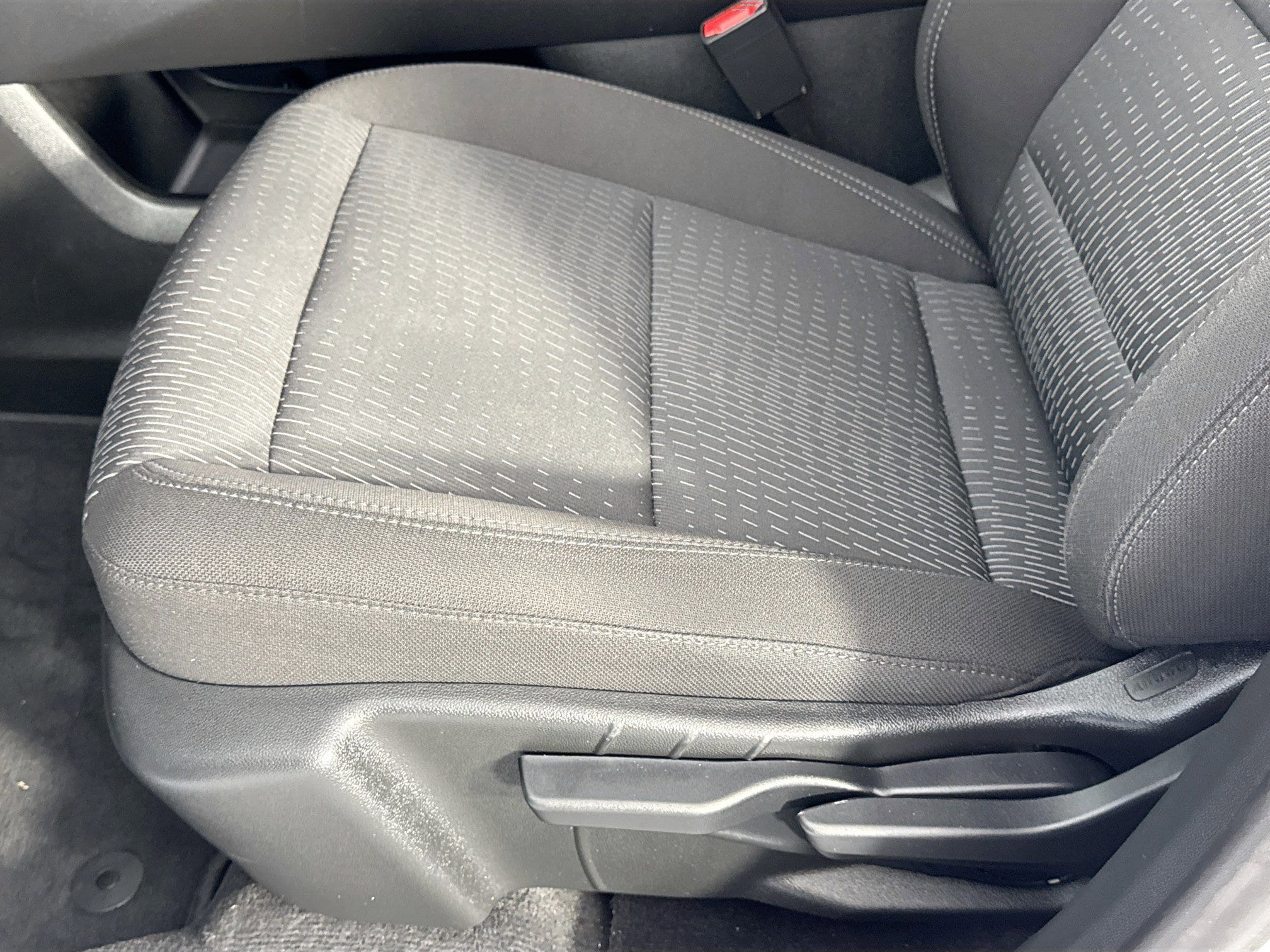2025 Chevrolet Equinox LT - Photo 40