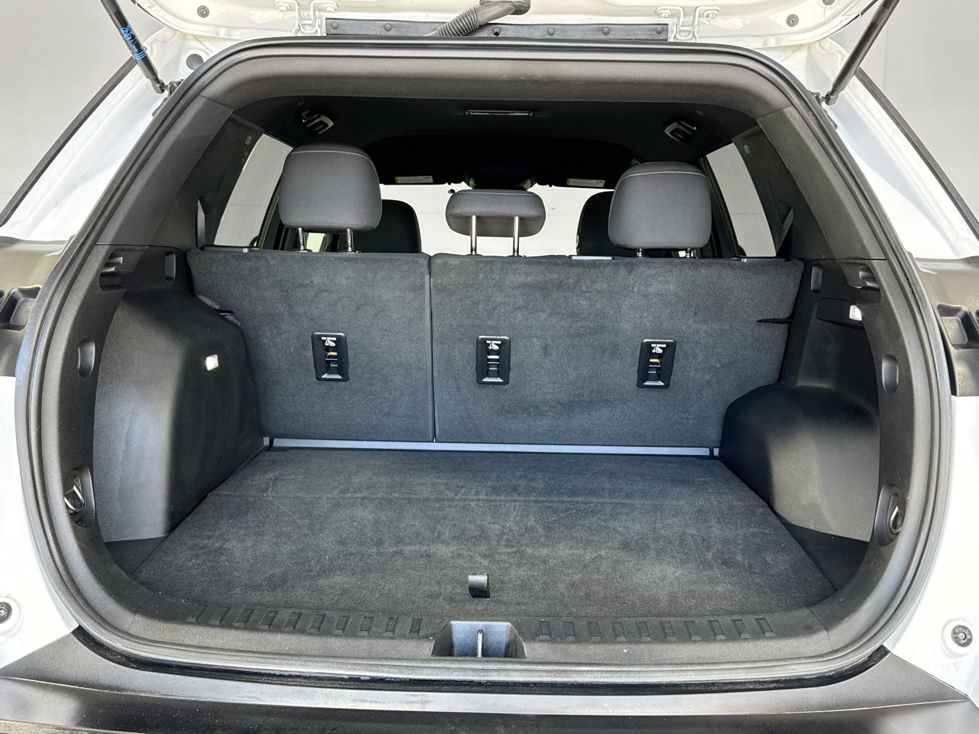 2025 Chevrolet Equinox LT - Photo 31