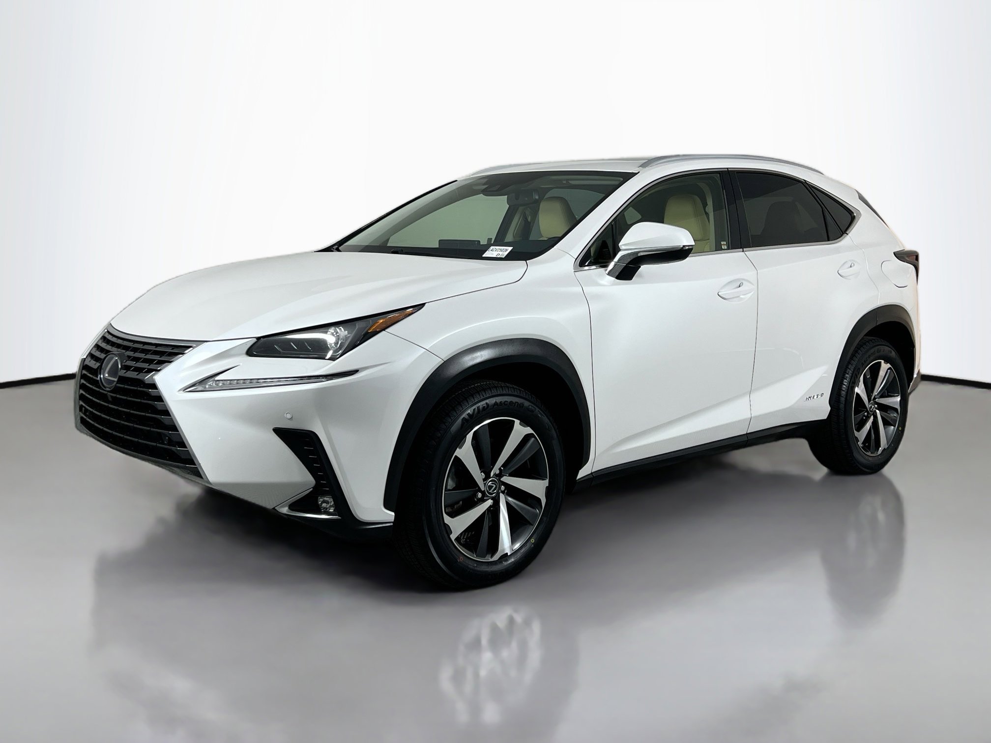 2020 Lexus NX 300h photo 2