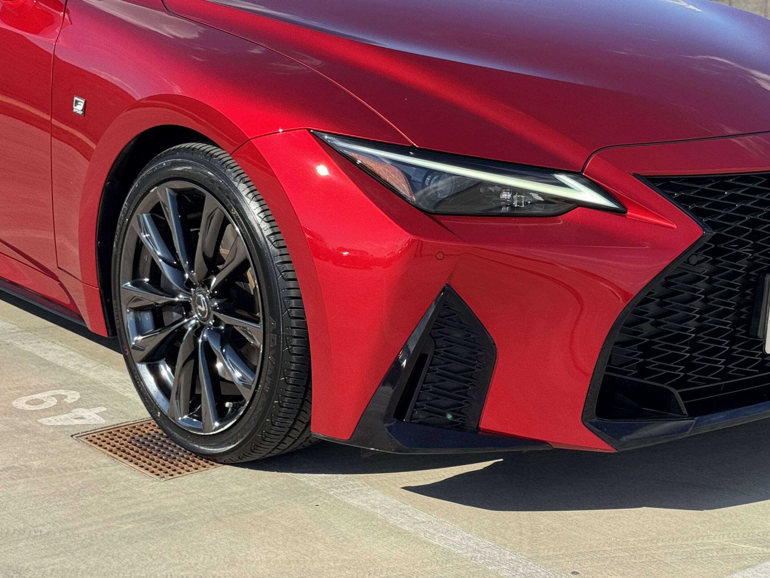 2023 Lexus IS 350 F SPORT photo 4