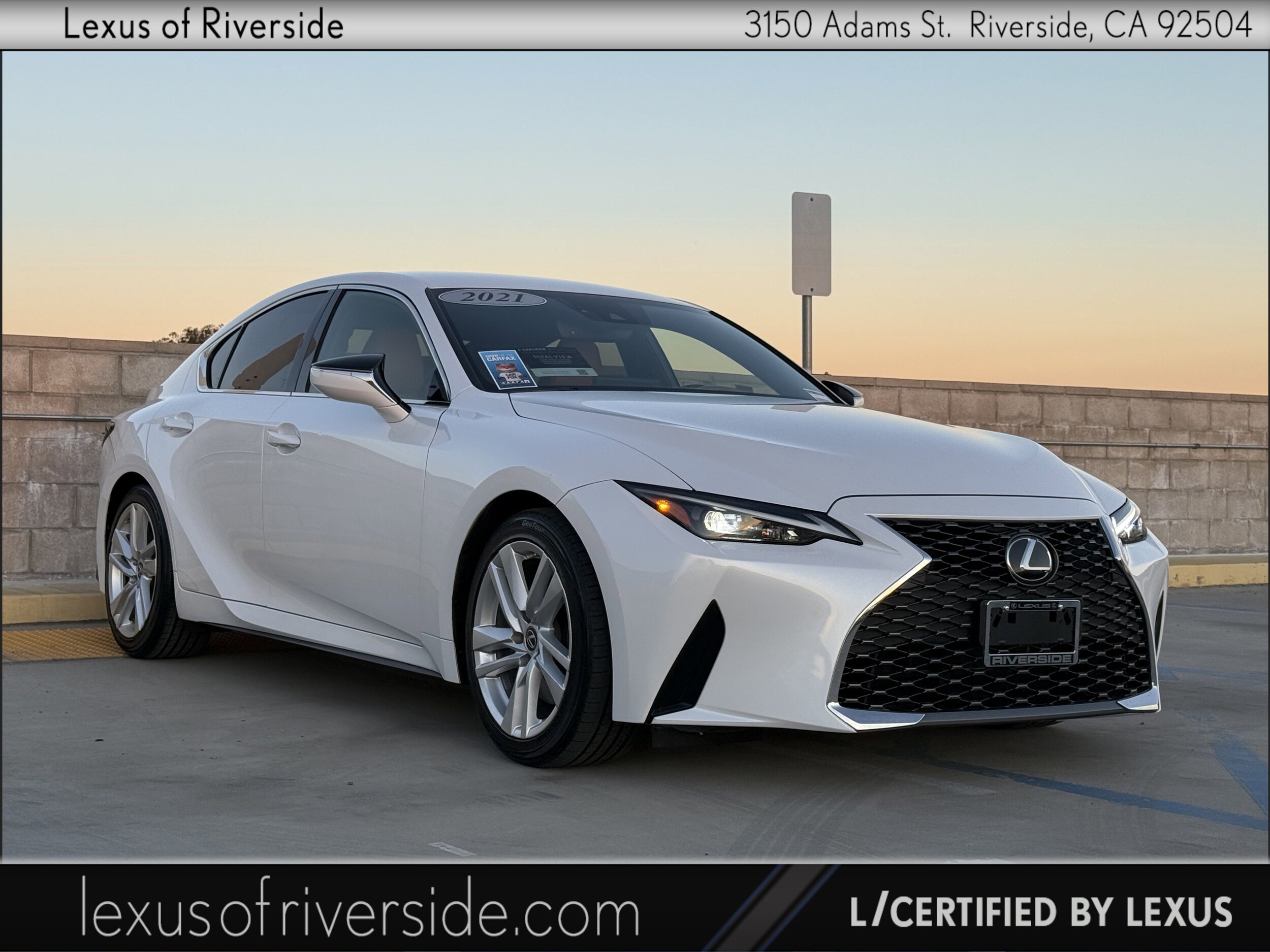 2021 Lexus IS 300's photo
