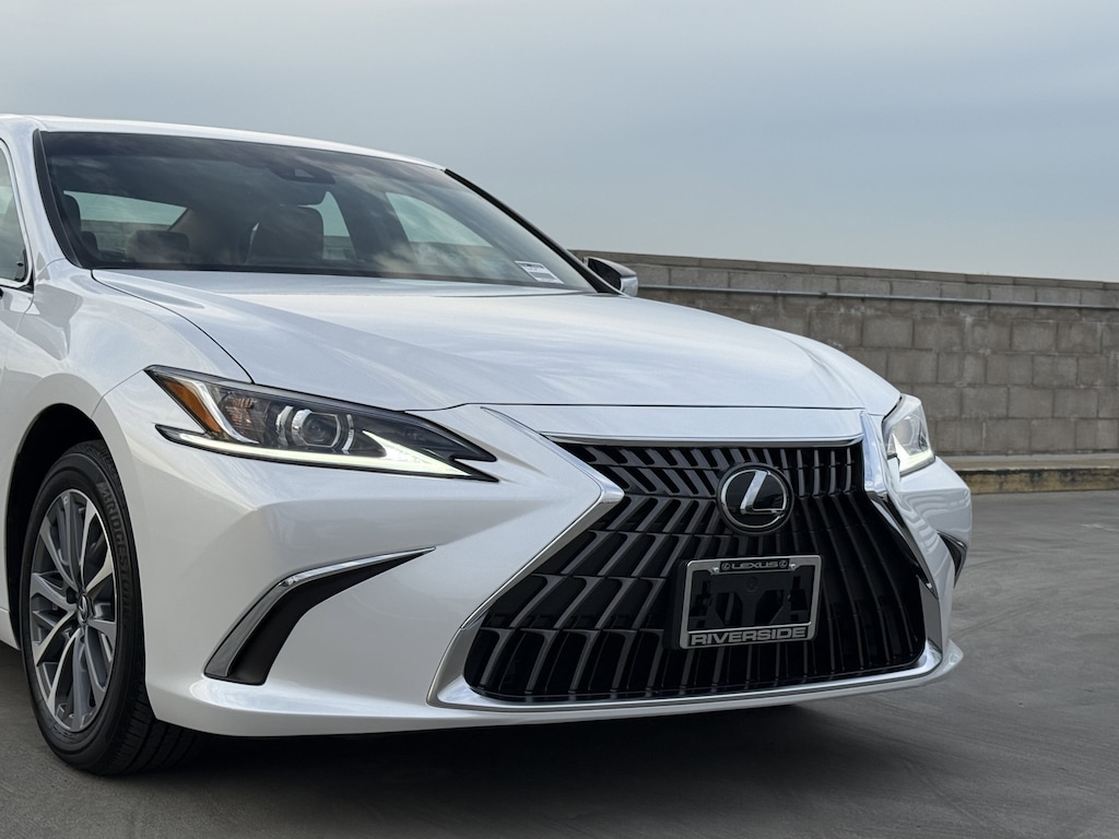 New 2025 Lexus ES ES 350 SEDAN